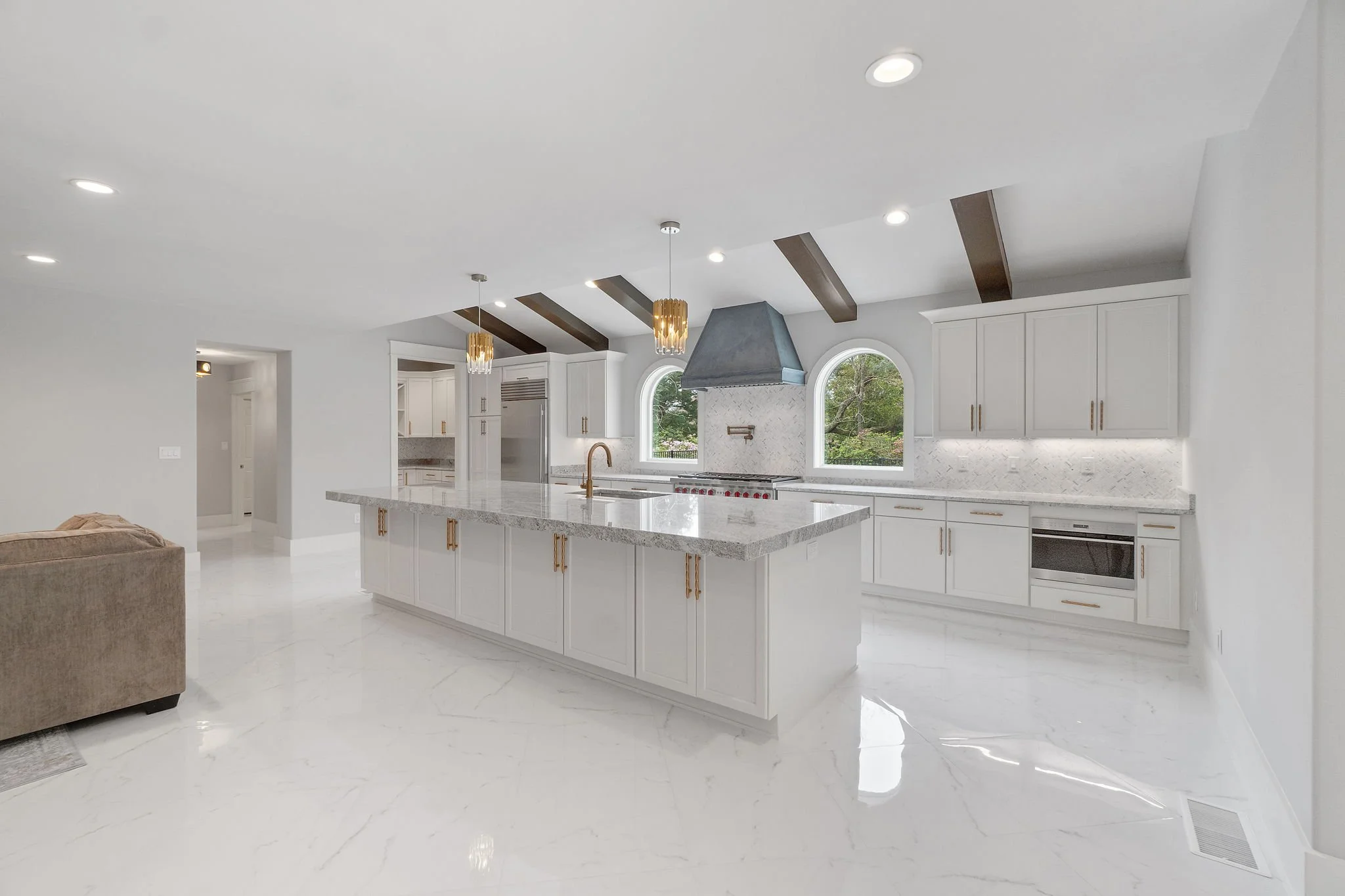 42-web-or-mls-4825-andrade-st.jpg