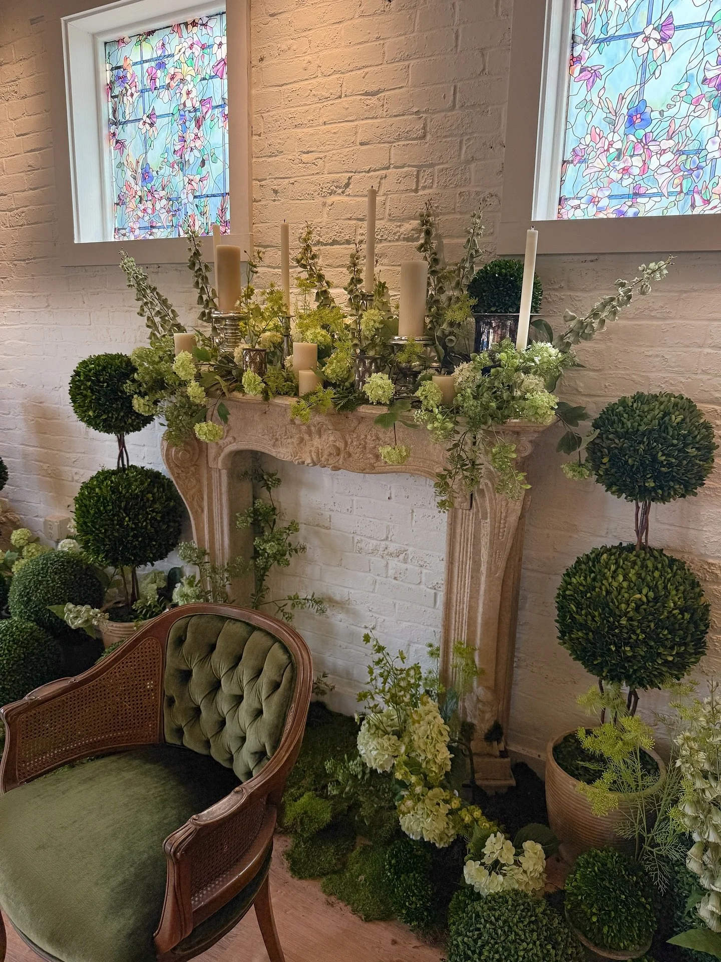✨ Engagements are in the air (iykyk) 💍
Whether it&rsquo;s saying YES to your lover, launching a big dream, or celebrating a new season, this corner of the Dreamers loft was made for milestone moments.

📸 Cozy. Timeless. Dreamy.
💍 The perfect backd