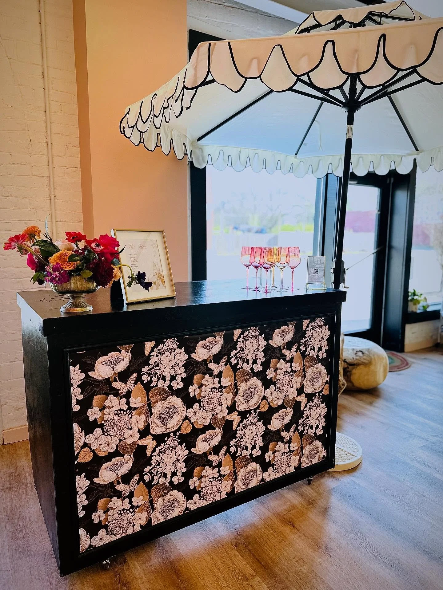 Did you know we have an A La Carte rental menu?! ✨Elevate✨your event by adding our Mobile Bar or our many other rentals we have to offer! Already booked an event with us but see something you just have to add on?! Reach out to Elyse 
💌sayhello@thedr