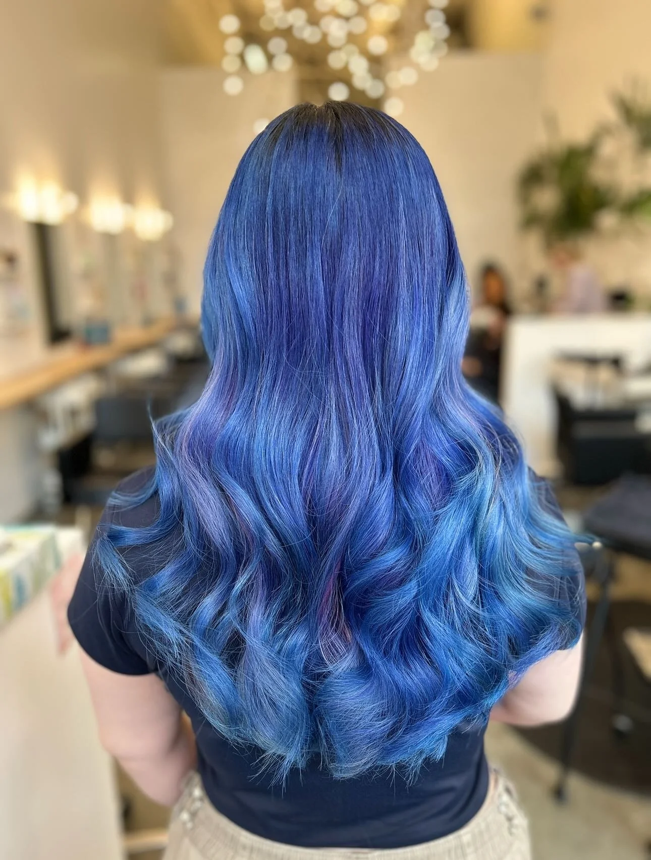 💙 Ready for a transformation? 💙 Whether it&rsquo;s a fresh cut, bold color, or a full style refresh, our team at Artel Headquarters is here to make it happen. Book your appointment today 604-423-4298
Hair by @goodvibe.hair