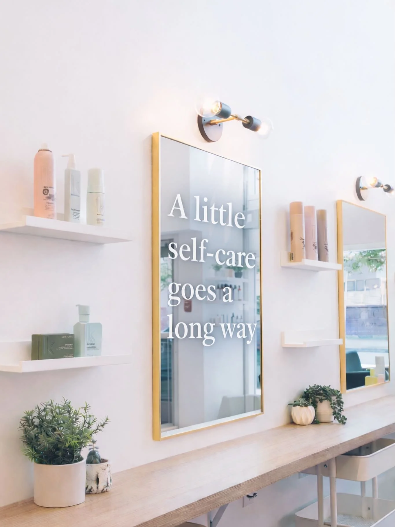 Consider this your reminder to treat yourself this spring 🤍
Fresh hair, a little self-care, and time just for you.
Our books are filling up fast!