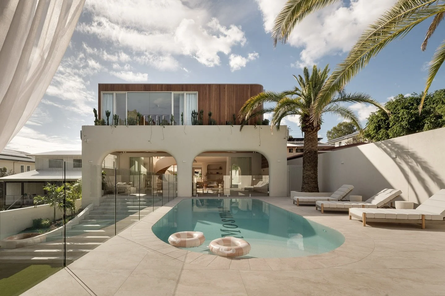 A rare shoot location. Briefly yours.

Don&rsquo;t miss your window, now available for bookings via info@lucelocations.com.au

#luxuryshootlocation #brisbaneshootlocation #contenthouse