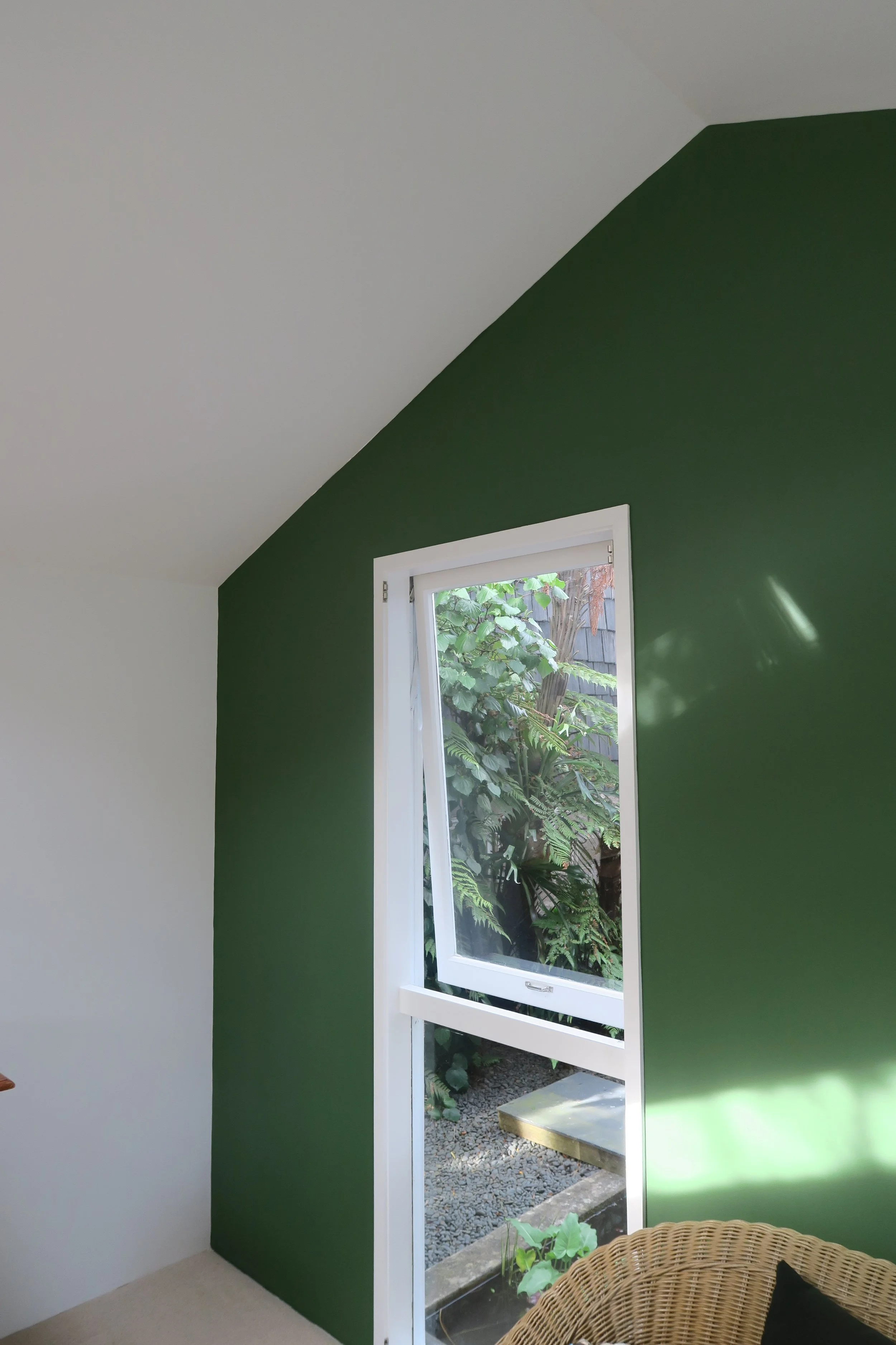 Feature wall with contrasting colours, Porter's Paints, Parnell