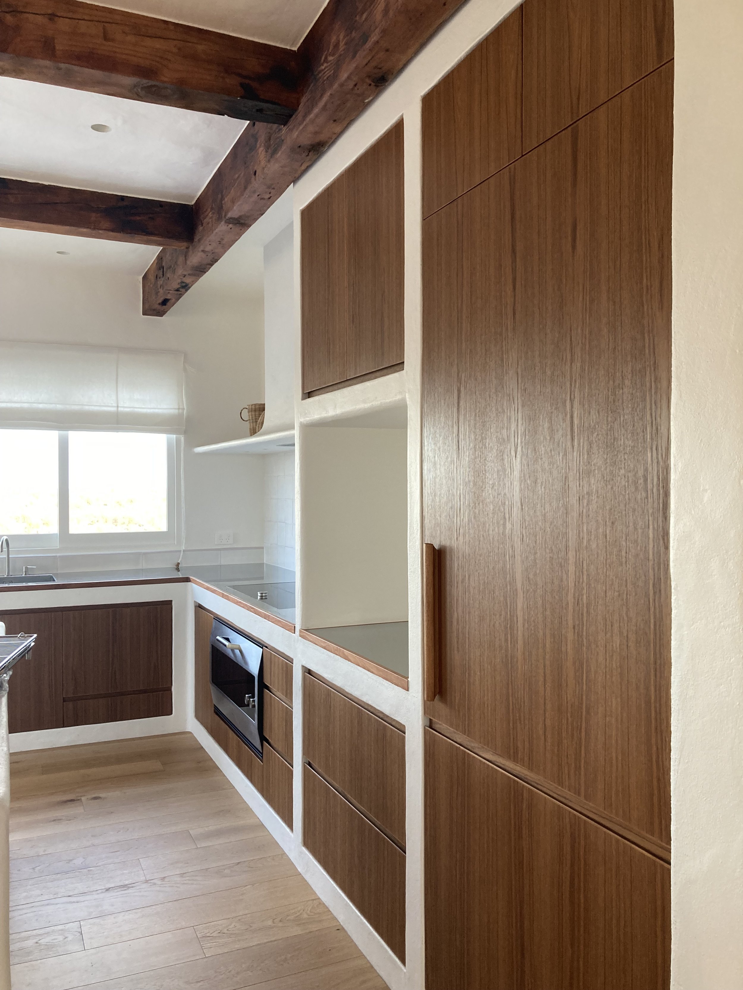 Interior plaster kitchen renovation, Aalto, Omaha beachfront