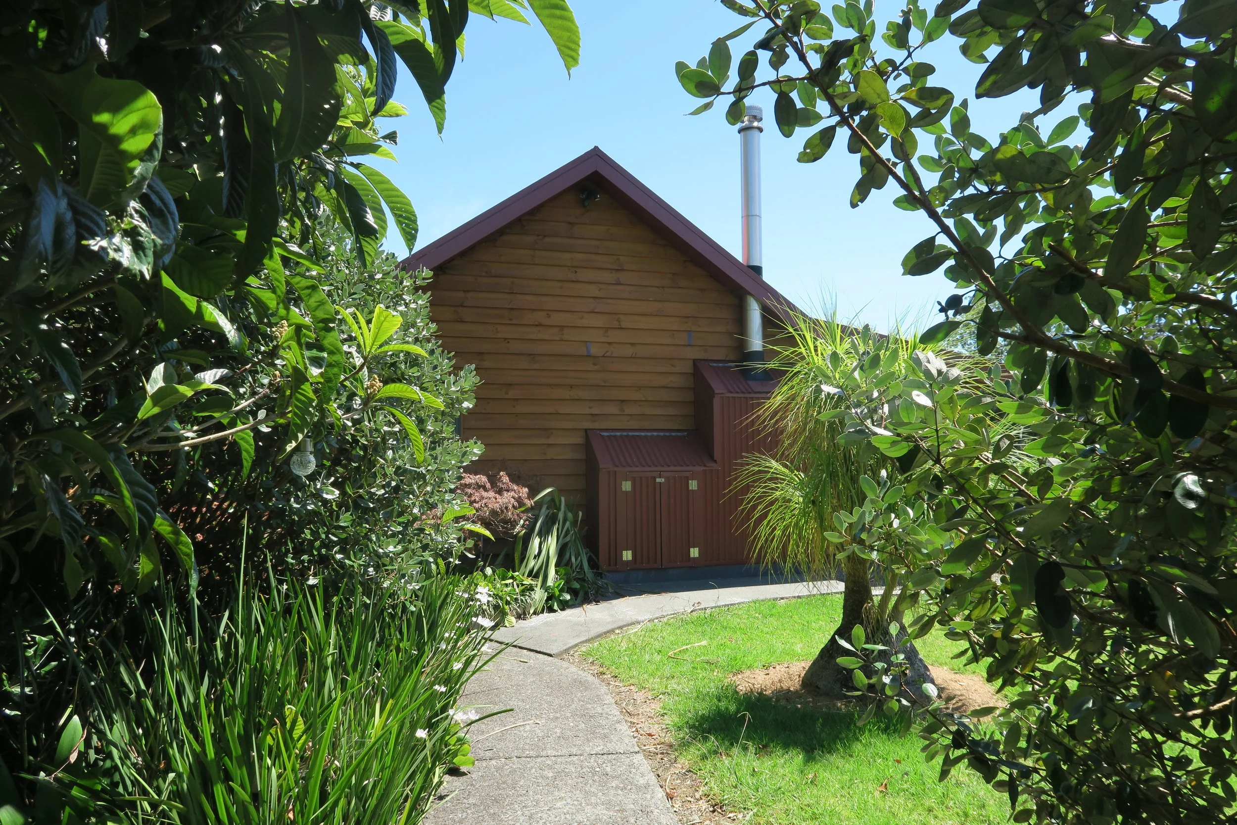 Pakiri, weatherboard oil and paint detailing