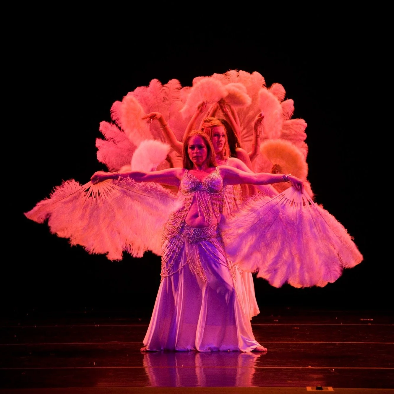 Our beloved Valentine's Day show is coming right up! ❤  Get your tickets today! Enjoy a beautiful evening of bellydance, ballet, poetry, and storytelling, with the Mosaic Dance Company plus our friends @cadenza.ballet and @_mariellaah_ 💕

Ticket sal