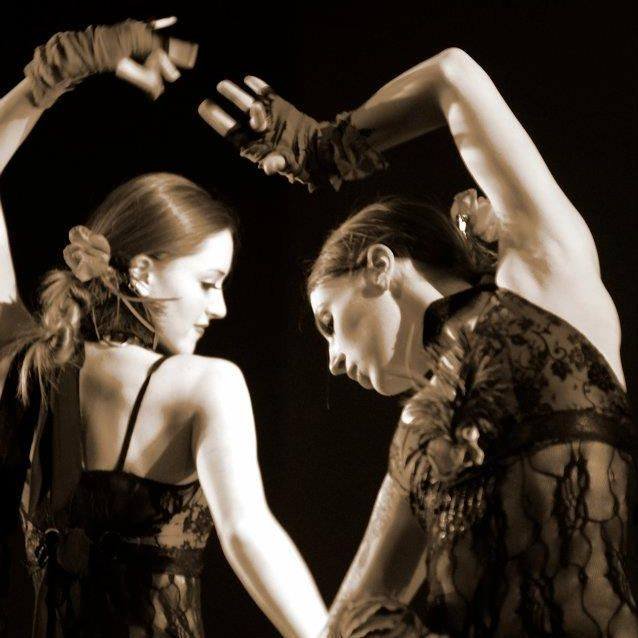 Fall in love... with the dance ❤ Join us for our annual Valentine's Day: A Show of Love and enjoy a beautiful evening of bellydance, ballet, poetry, and storytelling, with the Mosaic Dance Company plus our friends @cadenza.ballet and @_mariellaah_ 💕