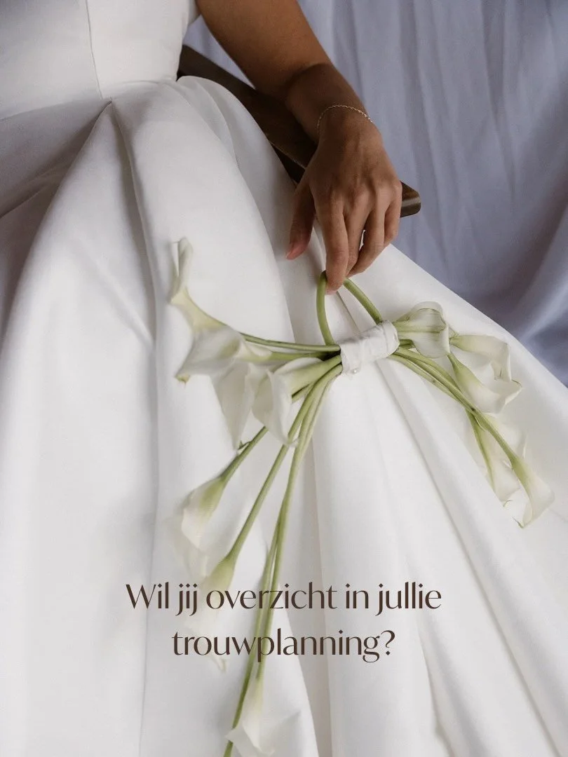 Wil jij overzicht in jullie trouwplanning?

Je bent verloofd.
En ineens lijkt iedereen te weten hoe een bruiloft werkt&hellip; behalve jullie zelf.

Waar begin je?
Eerst een locatie?
Eerst een datum?
Eerst een budget?
Of eerst bedenken wat jullie eig