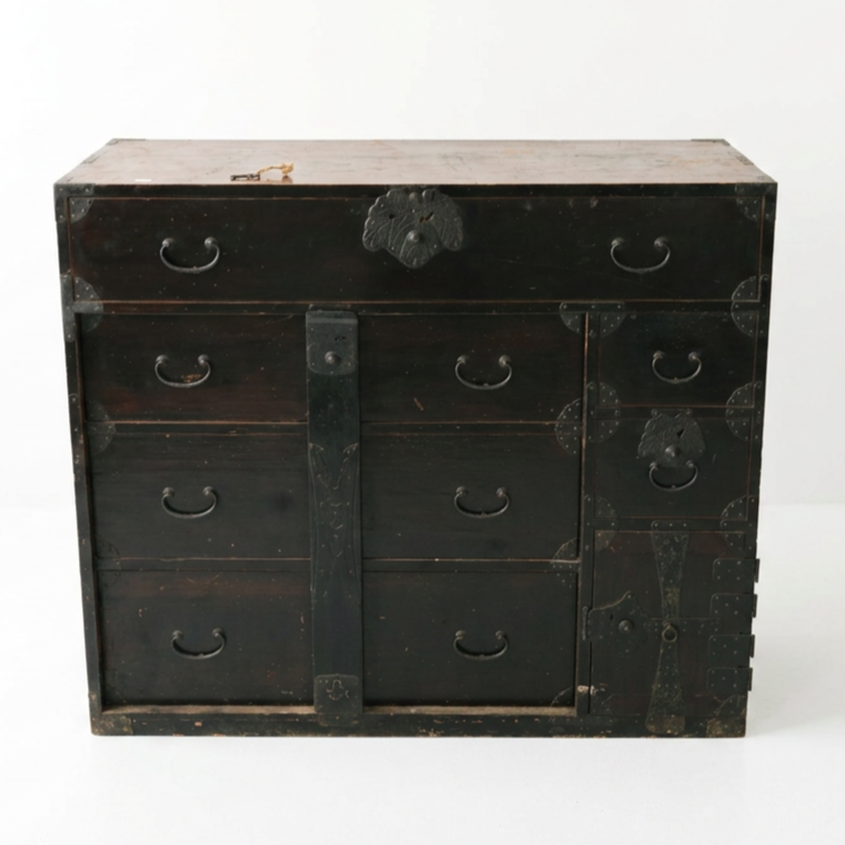 A 19TH CENTURY JAPANESE TANSU CHEST