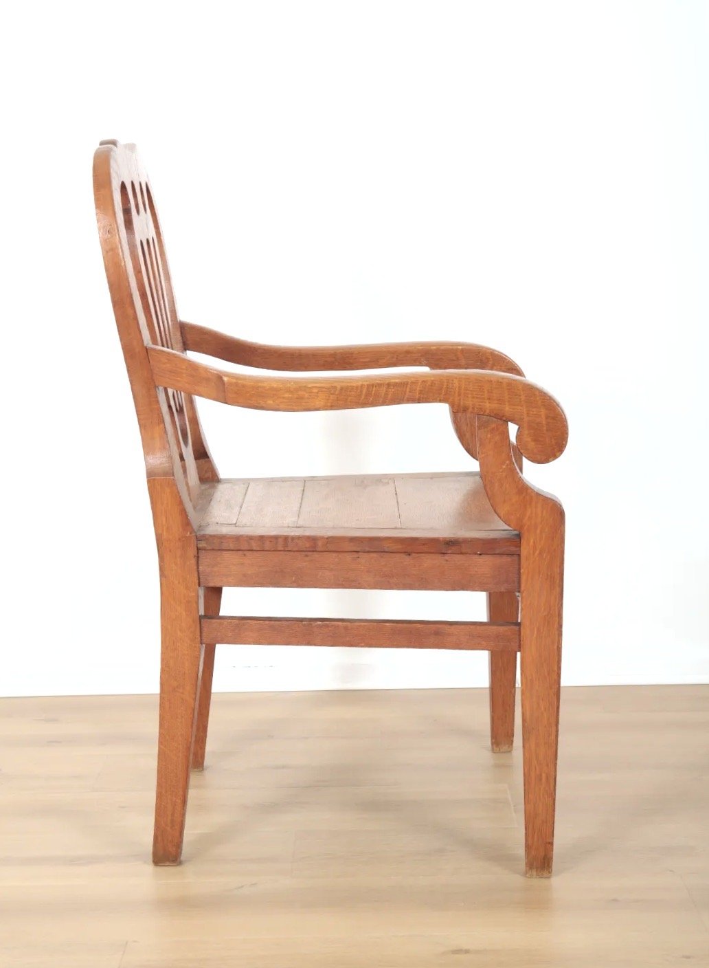 images_consignment-numbers_5z69tz1bt15z4lleob966644bf3e6978b941460326_full_8124-6-2.jpeg