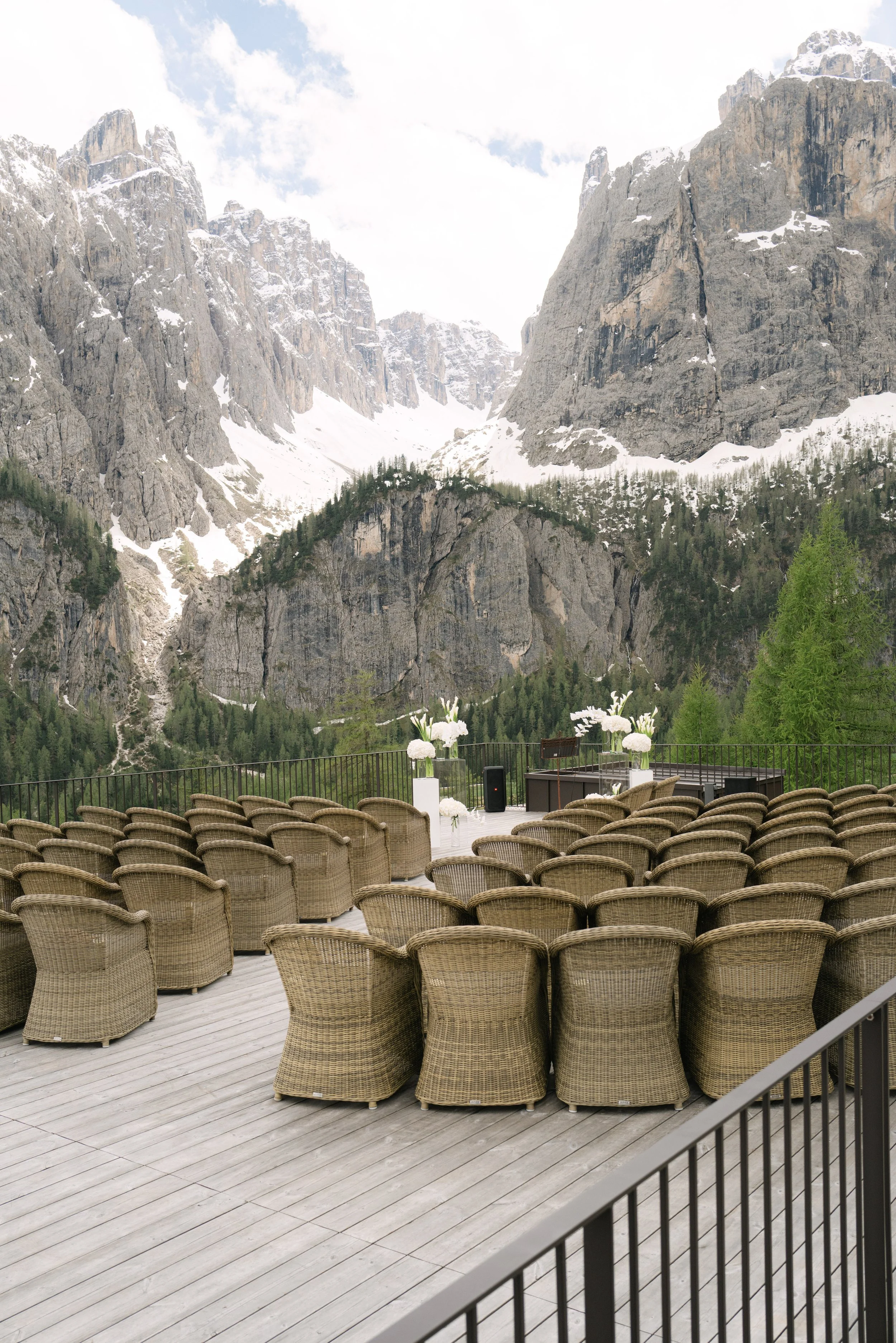 Anja&Konsti_Dolomites_thehotis-73.jpg