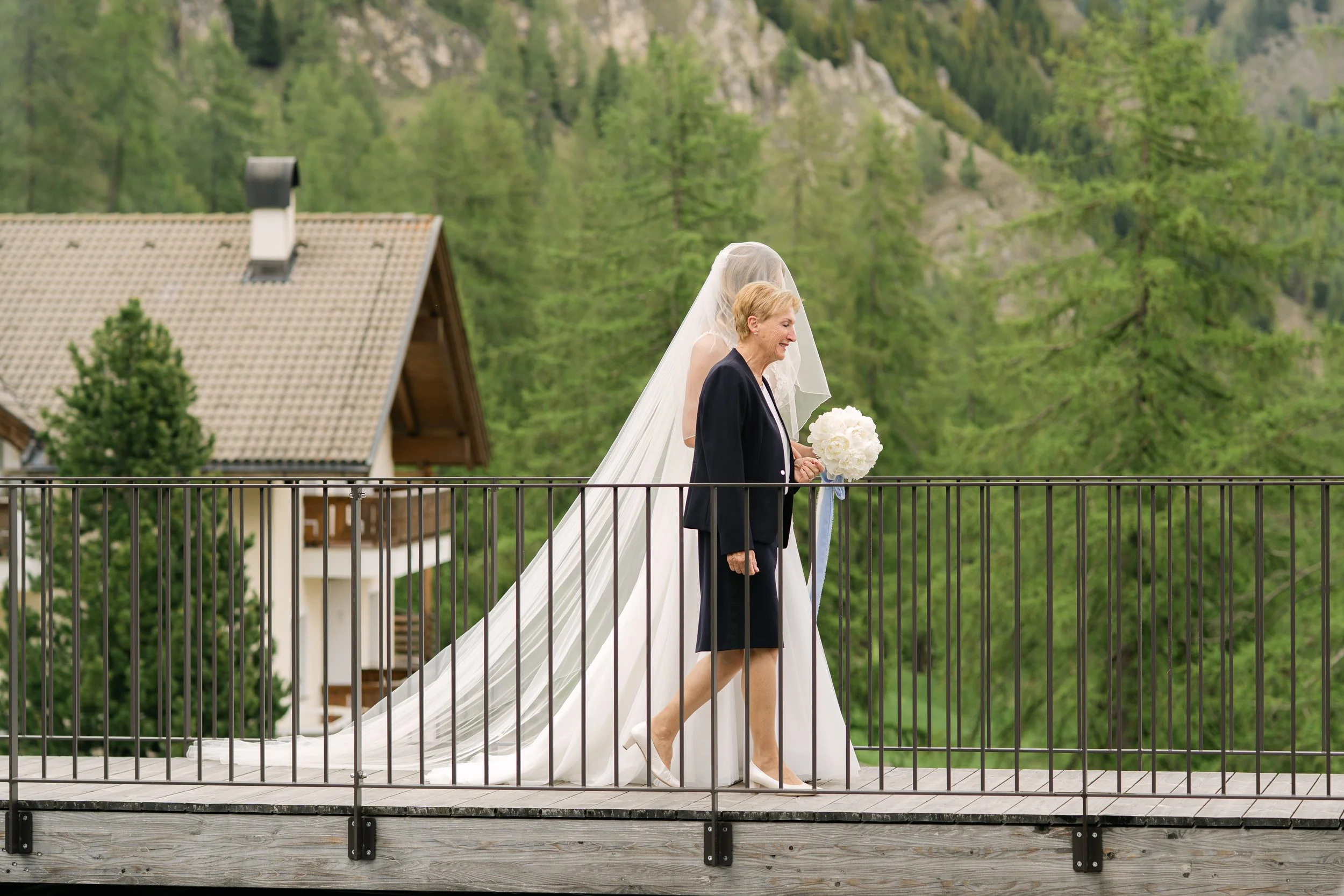 Anja&Konsti_Dolomites_thehotis-114.jpg