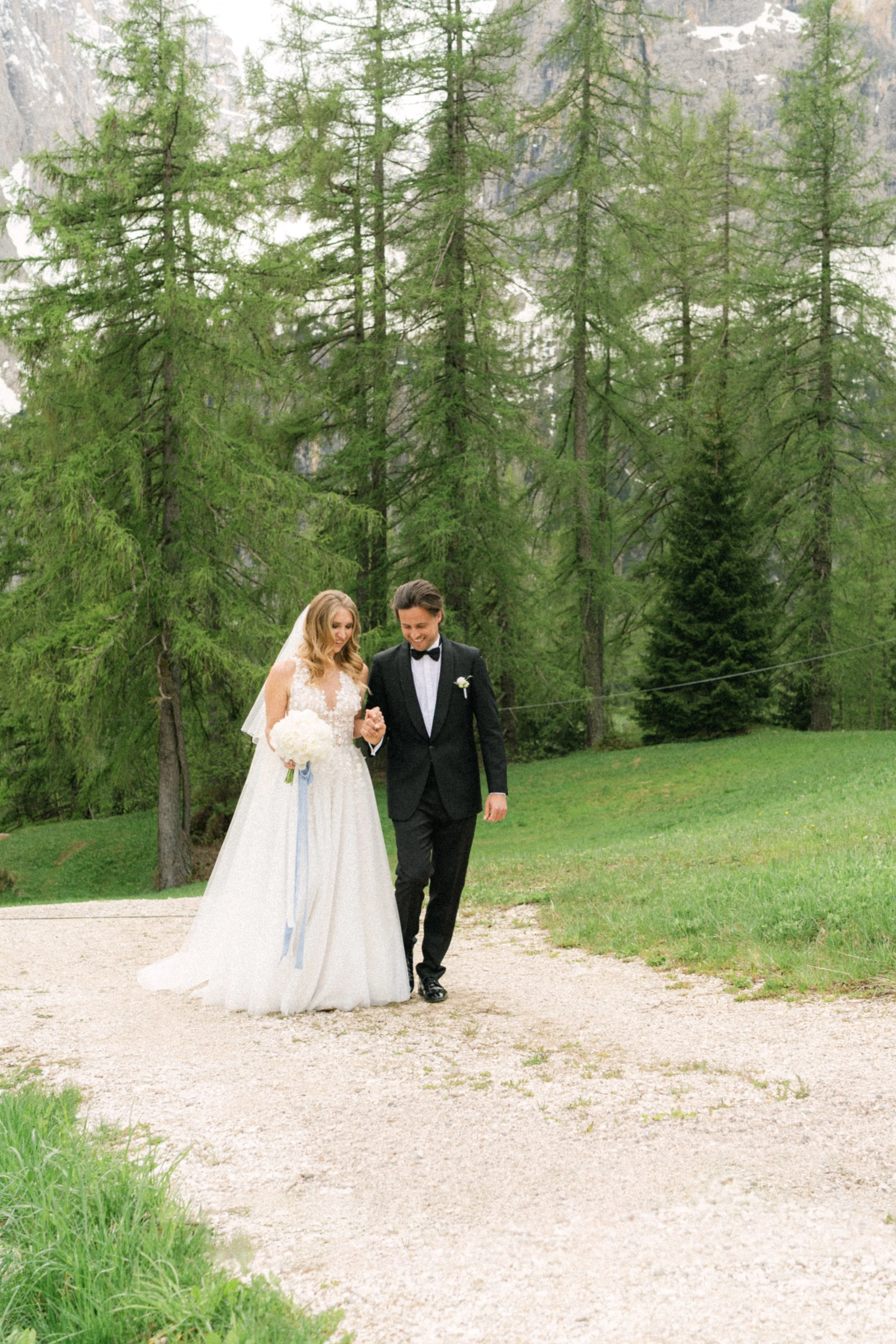 Anja&Konsti_Dolomites_thehotis-102.jpg