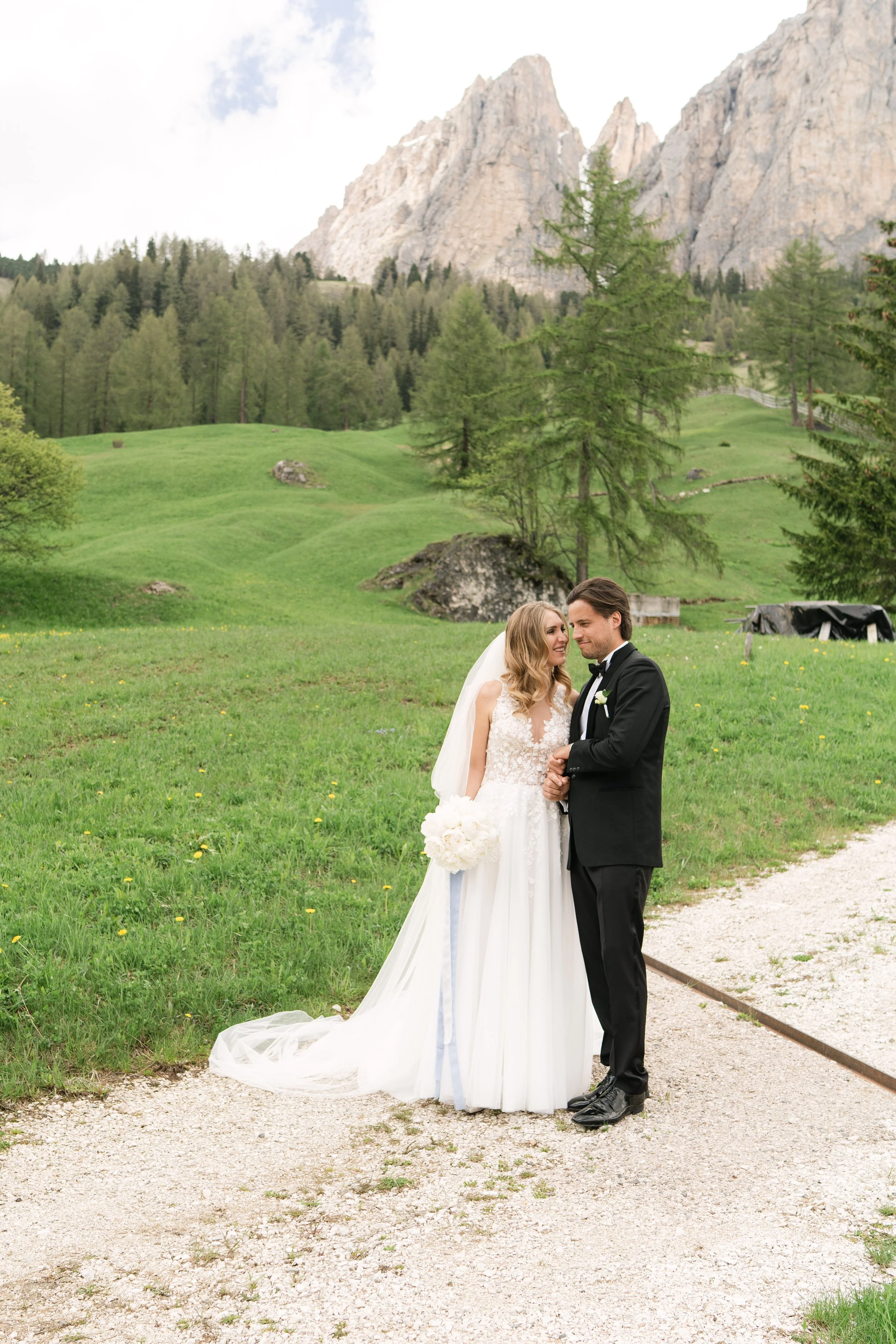 Anja&Konsti_Dolomites_thehotis-107.jpg