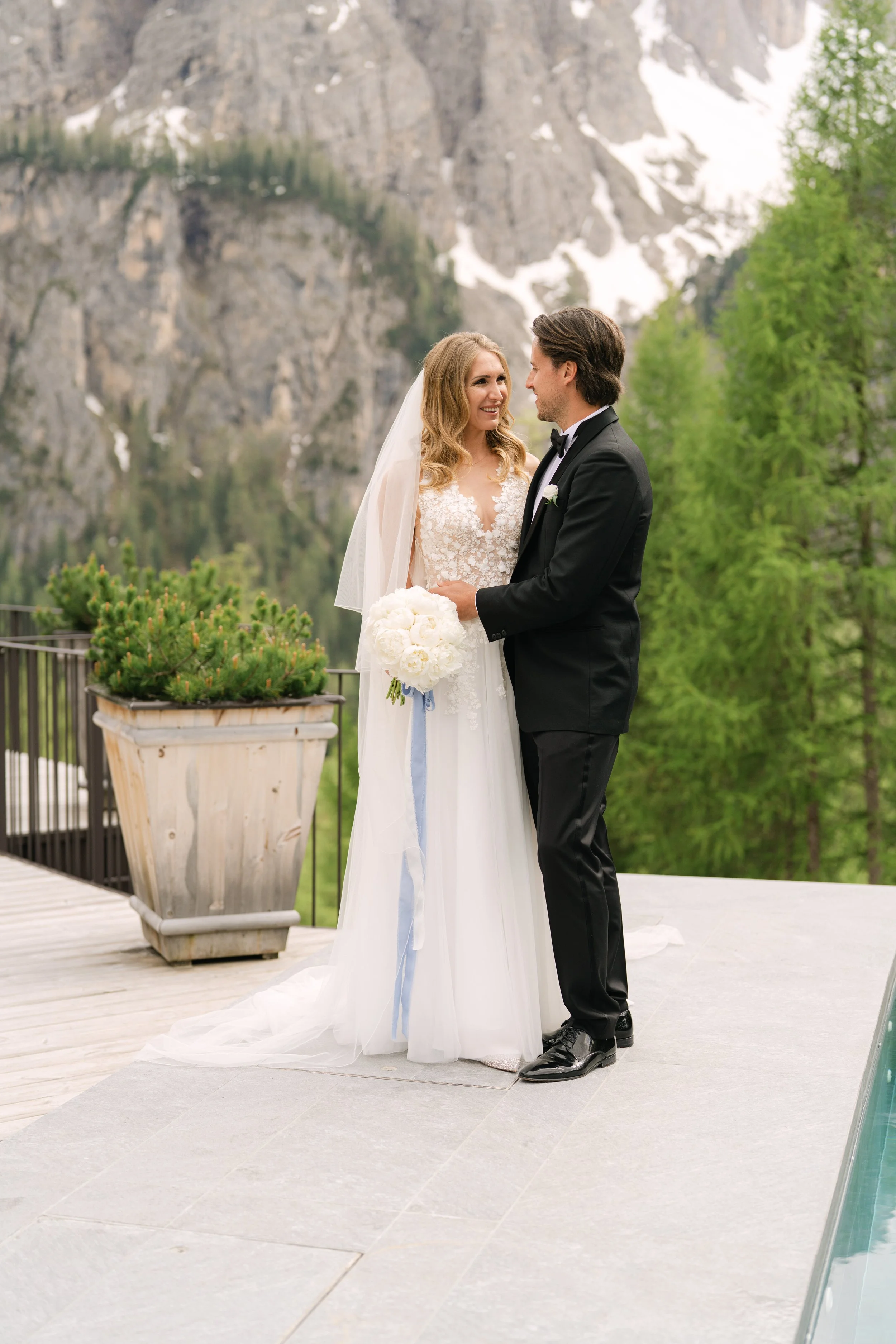 Anja&Konsti_Dolomites_thehotis-32.jpg