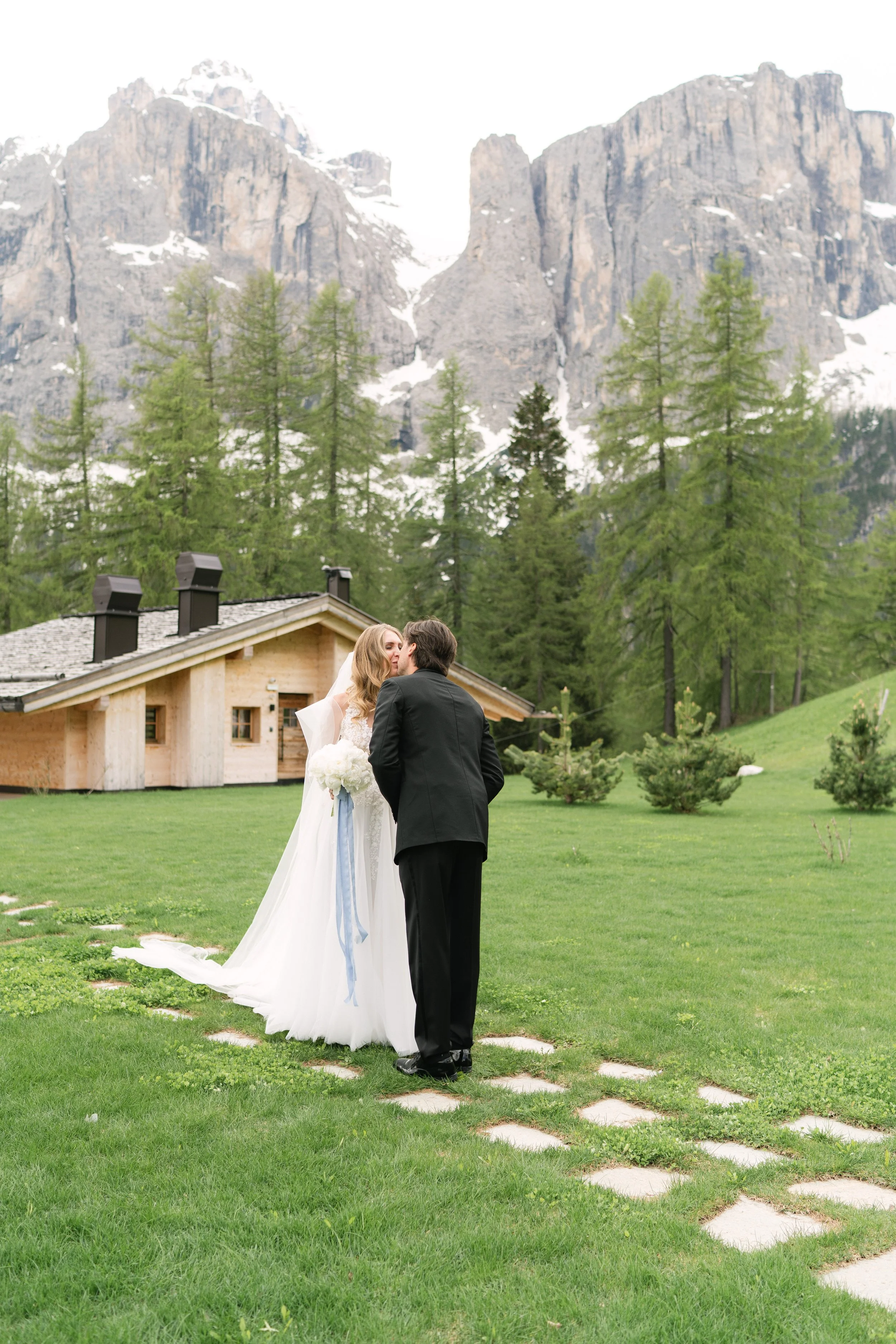 Anja&Konsti_Dolomites_thehotis-98.jpg