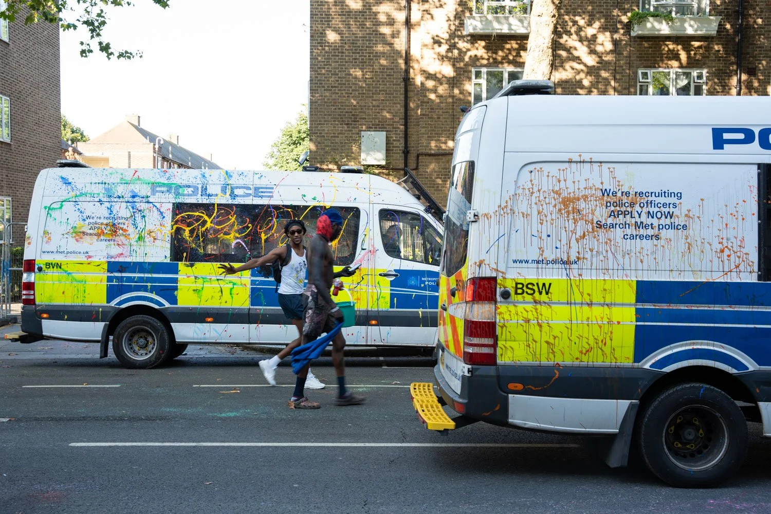 Portrait-photographer-london-notting-hill-carnival-paint-fight-17.jpg