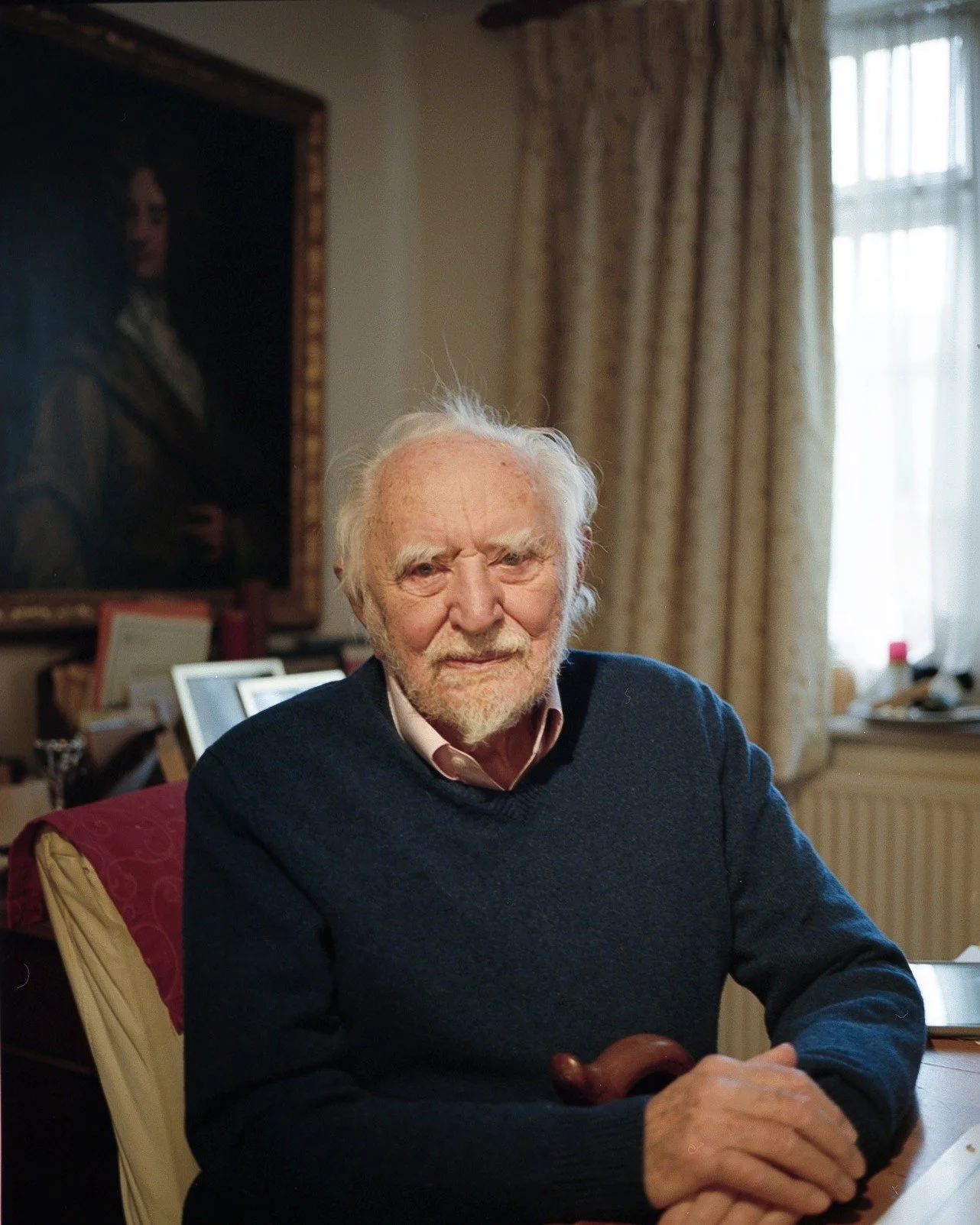 Stanpa aka Sir Stanley Wells.

#portraitphotography📷 #mediumformat #mamiya7 #mamiya7ruinedeverything