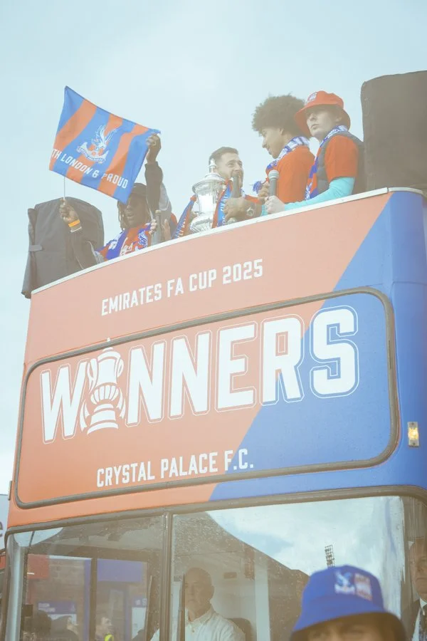 London-commercial-football-photographer-crystal-palace-fa-cup-parade-2025-web-use-17.jpg