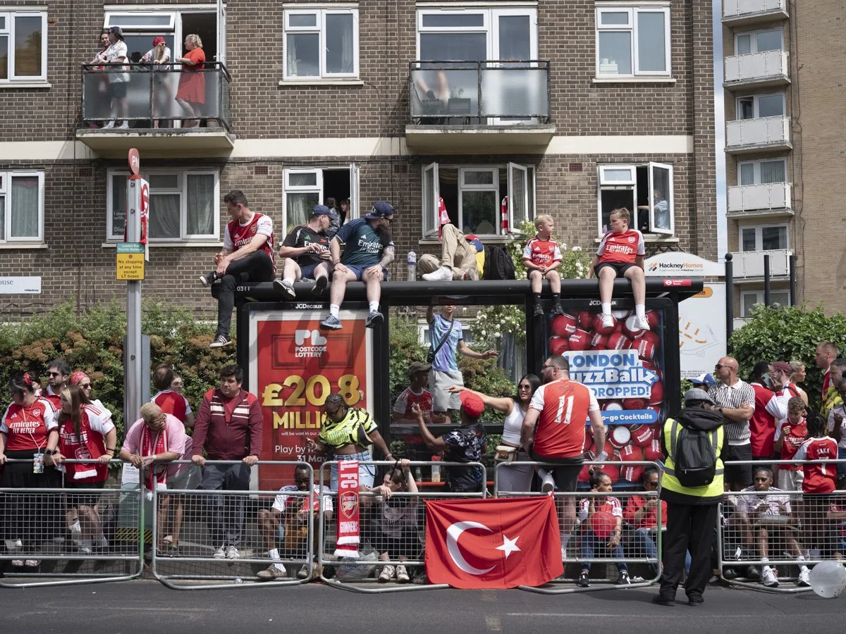 Arsenal Parade 1 Web Use-6.jpg