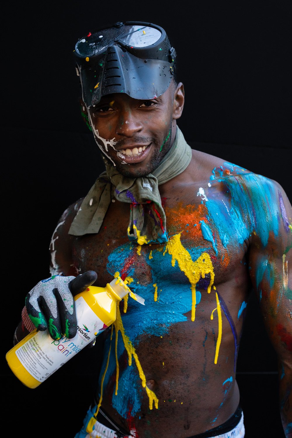 Portrait-photographer-london-notting-hill-carnival-paint-fight-2.jpg
