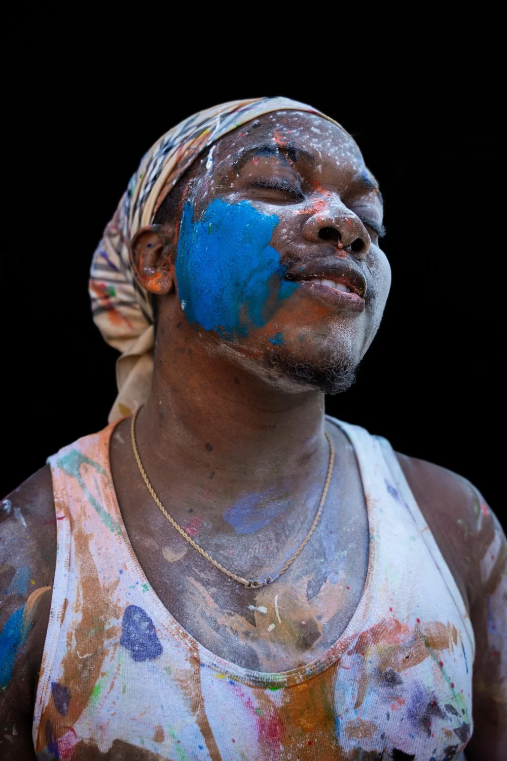 Portrait-photographer-london-notting-hill-carnival-paint-fight-23.jpg
