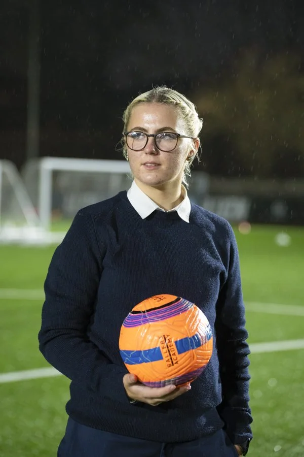London-Documentary-photographer-girl-with-ball.jpg