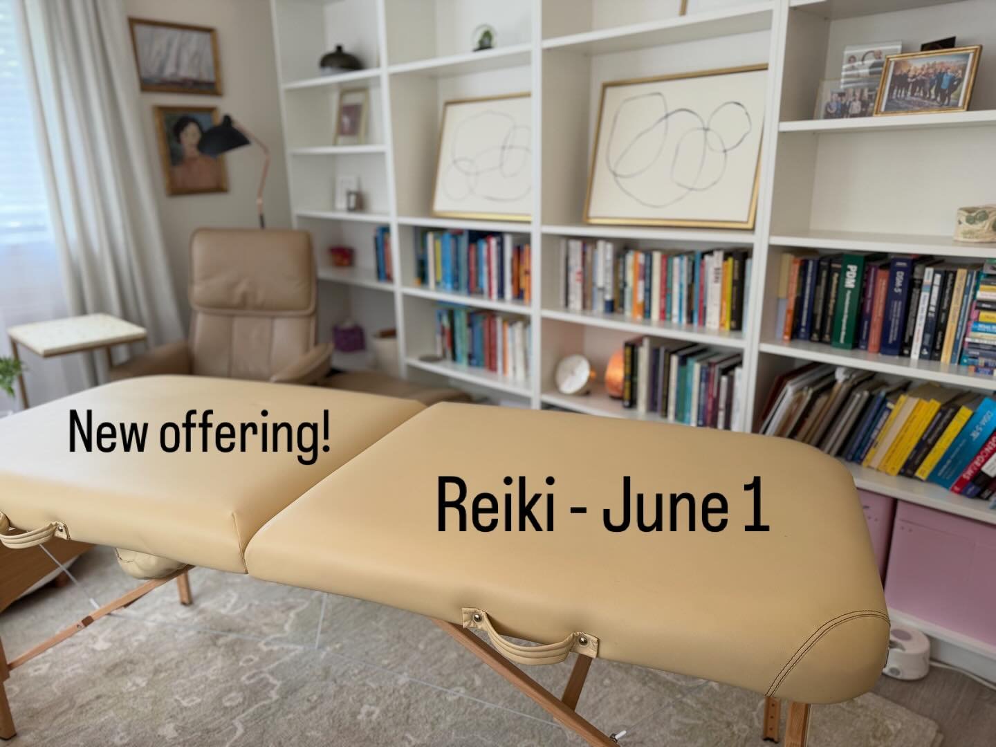 Currently training with @juliegoeltzreiki at @livingtreewellness and wow. What an experience. I can&rsquo;t wait to share this powerful healing with you. ❤️
