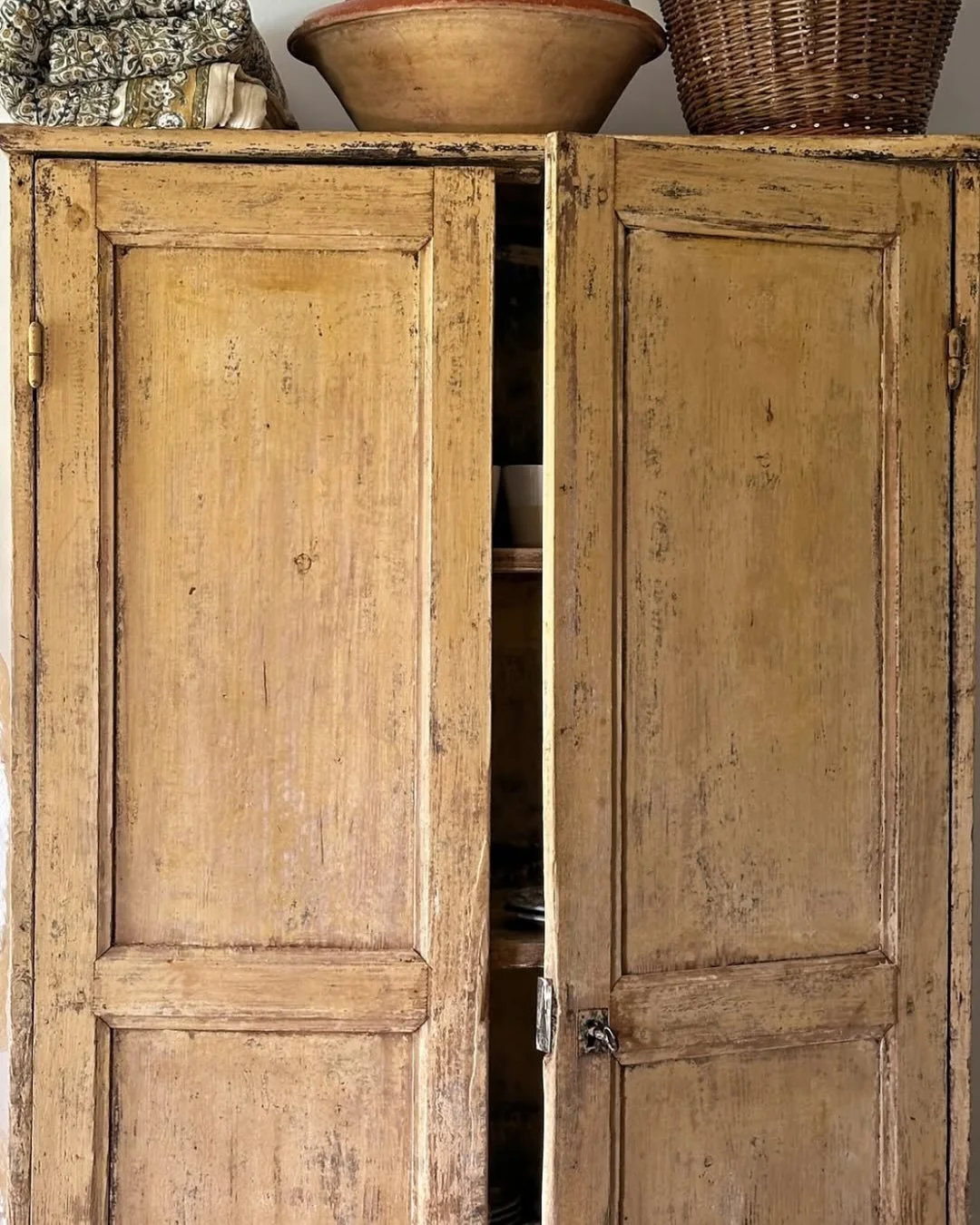 We’ve started sharing previews of our collection of vintage and secondhand goods, available to shop at our upcoming Fall 2025 Market. Swipe for some of our favorites; we’ll continue sneak peeks throughout the month leading up to the sale,