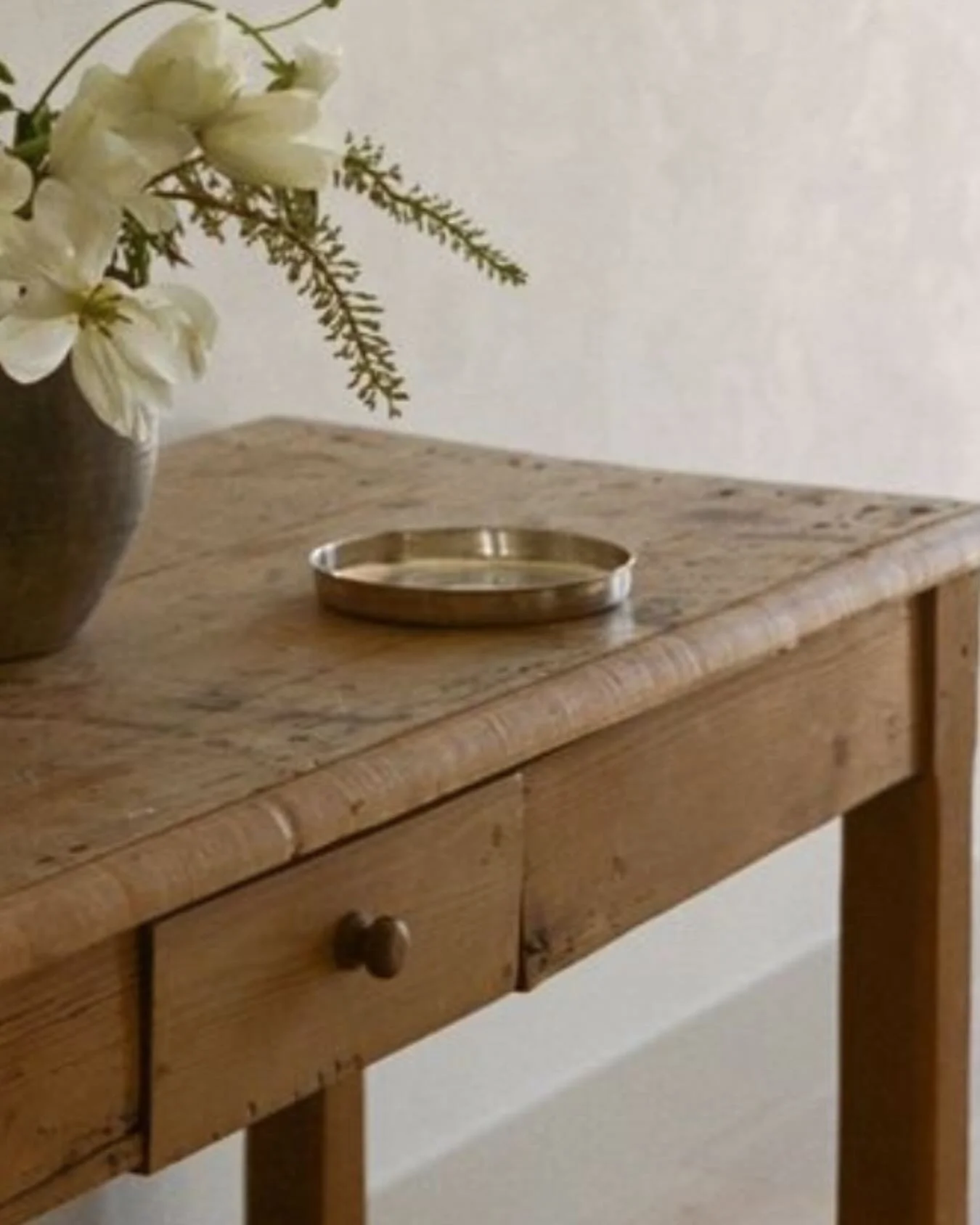 The Last Call for our Spring 2025 Market is happening this week (ending on Friday). See our stories each day for the remaining pieces at discounted prices. Offers are always welcomed and considered at this time. 🤍