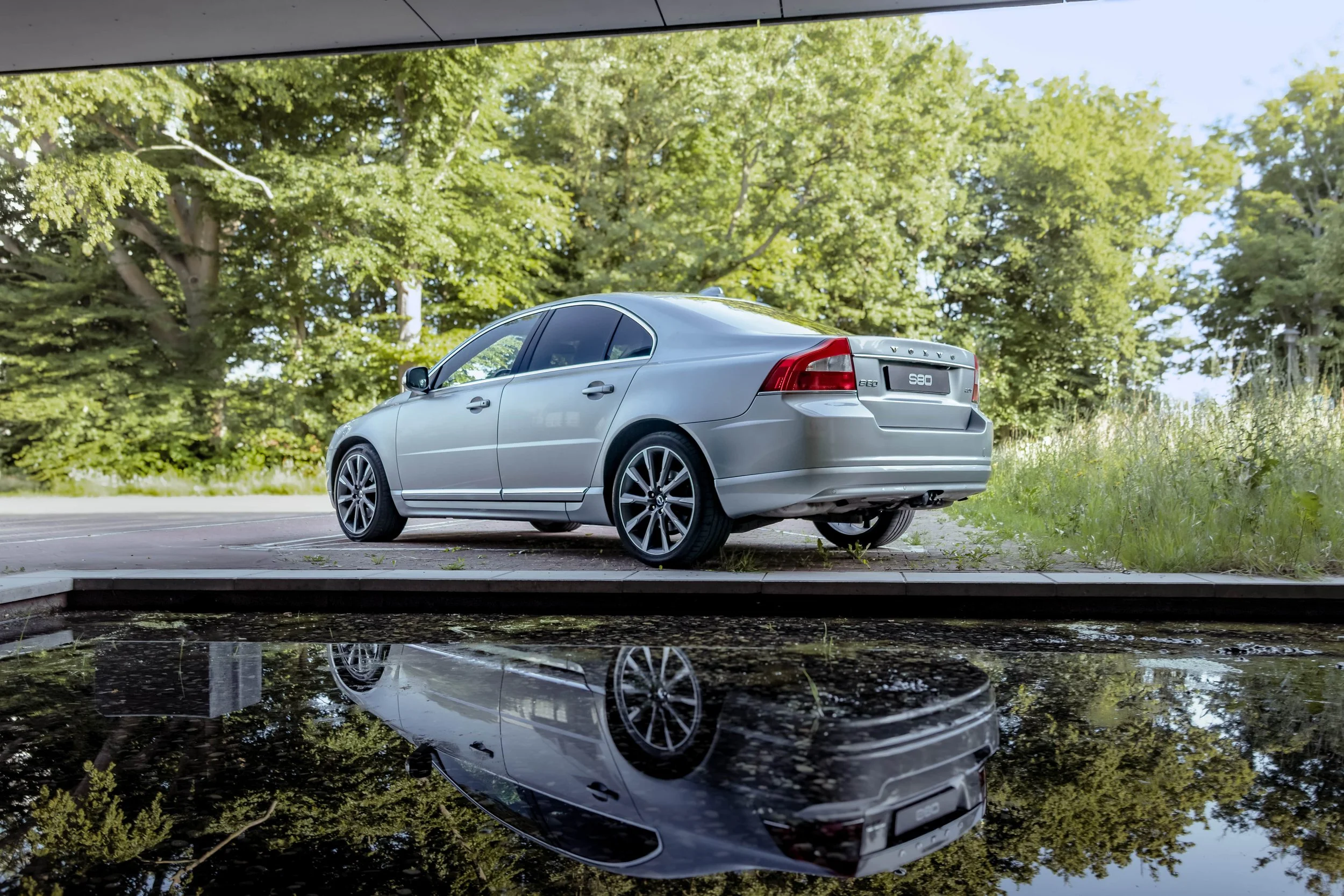 Volvo S80-06-min.jpg