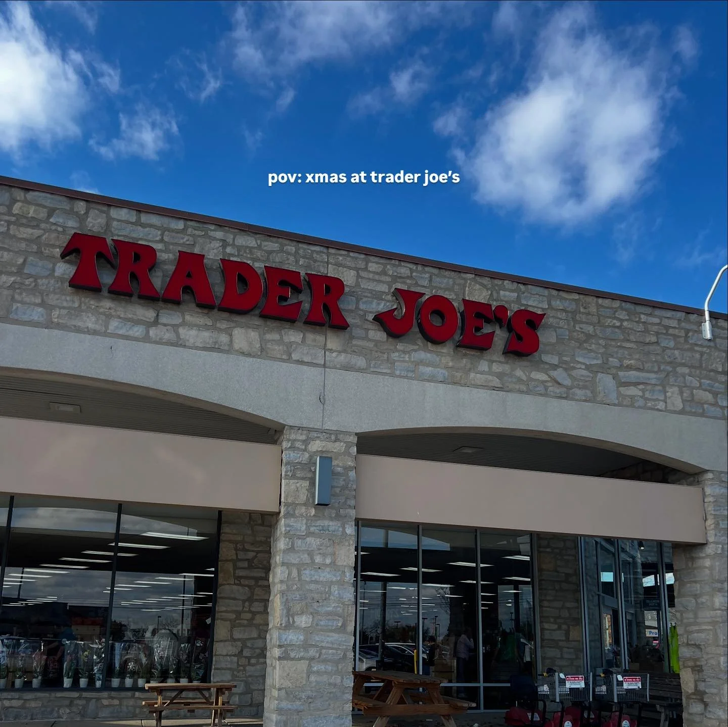 pov: xmas at trader joe&rsquo;s ft the holiday items ❄️🩵⛸️

&bull;
&bull;
&bull;
&bull;

#traderjoes #traderjoesfinds #holidayitems #traderjoeschristmas #holidaytraderjoes #wintertreats #winterinspo #holidayinspo #holidaytreats