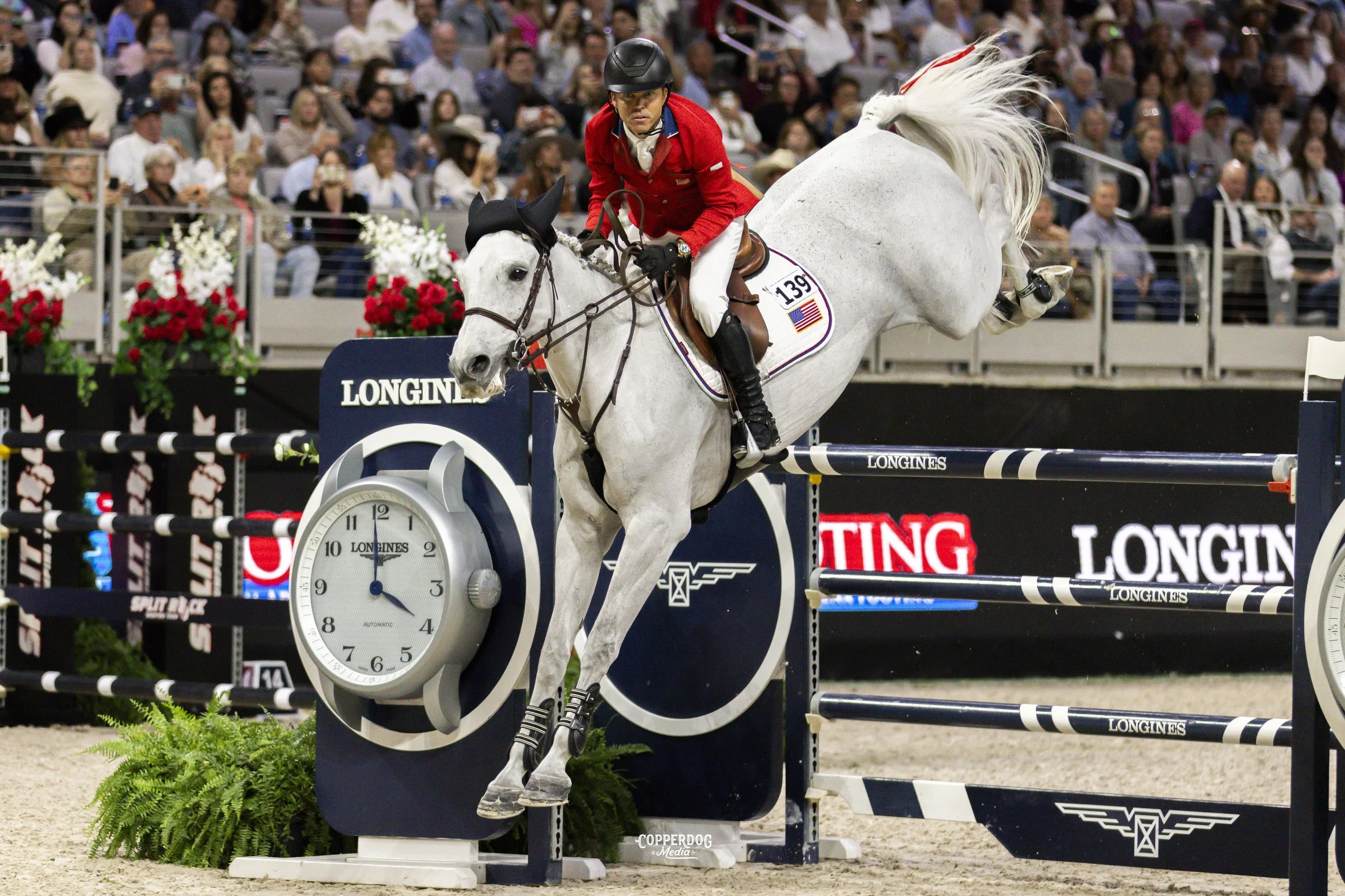 CopperDogMedia_showjumpingphotographer_greya_kentfarrington_landing copy.jpeg