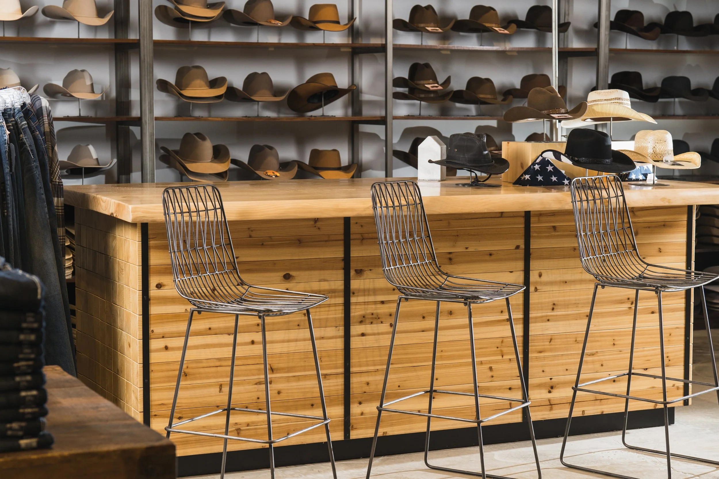 KTACC-CHR01 Bar Stools (Hat steamer).jpg