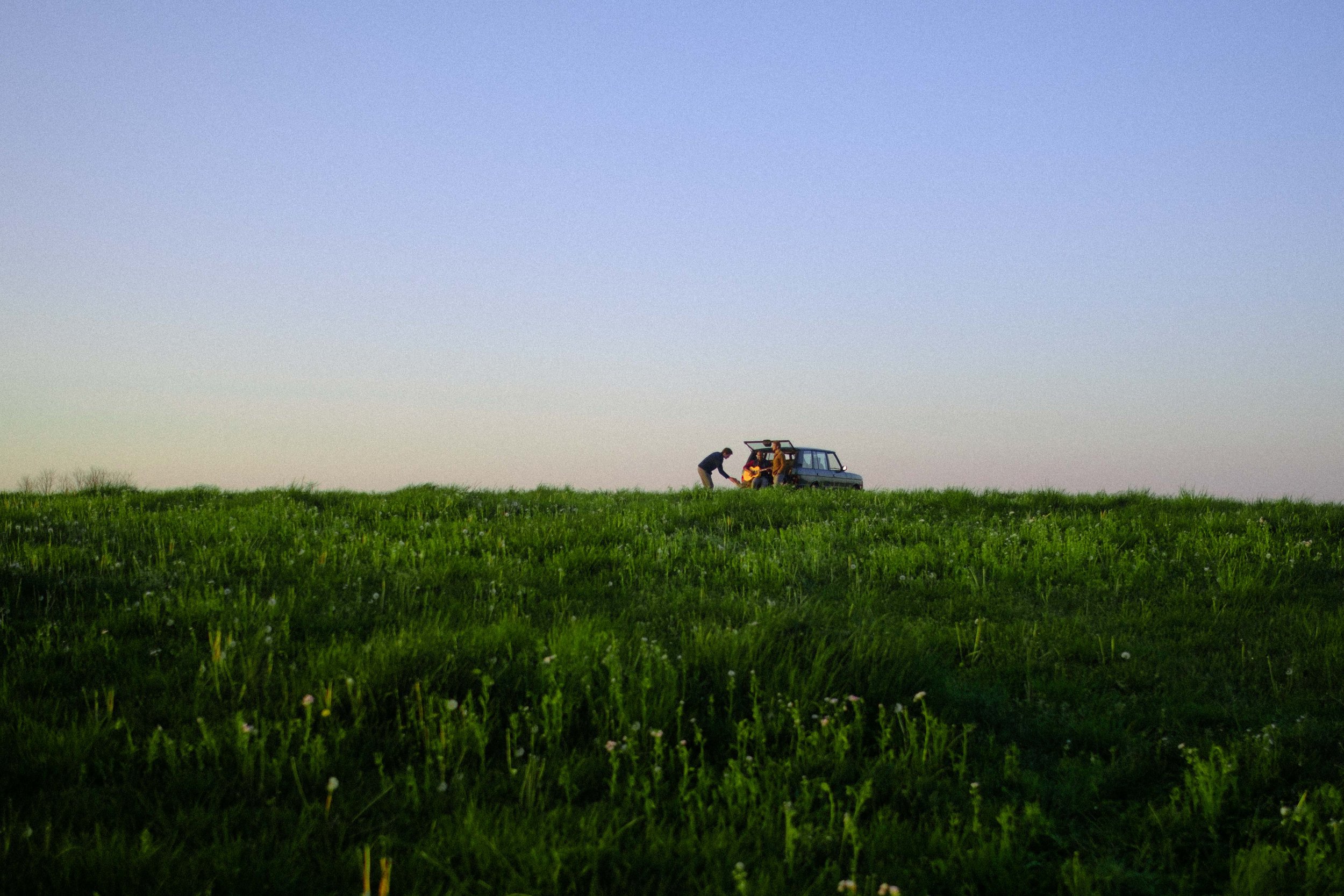 Team Handsome Ft. Range Rover.JPG