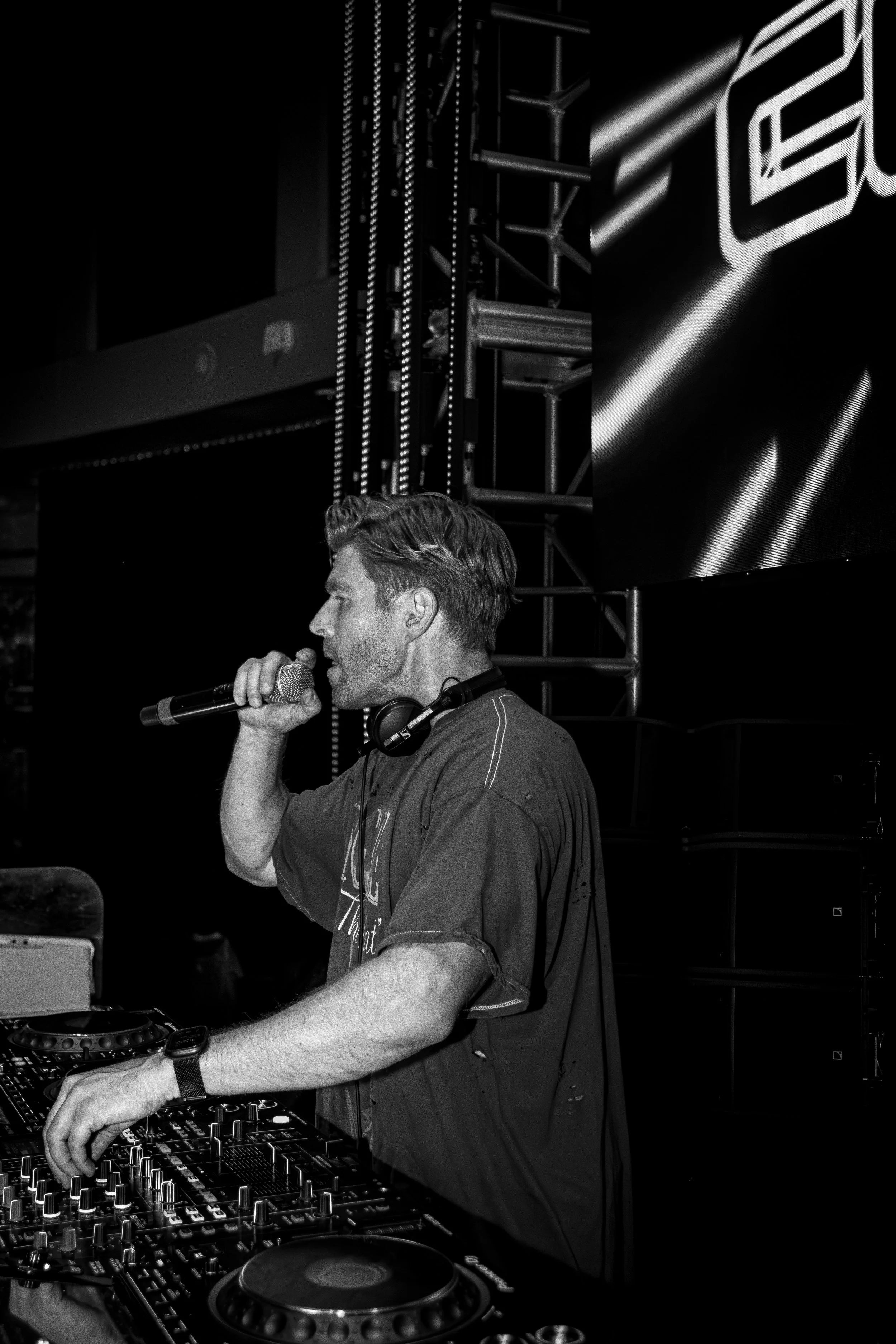 JTShots_KyleCook_ThePoolAfterDark_-2.jpg