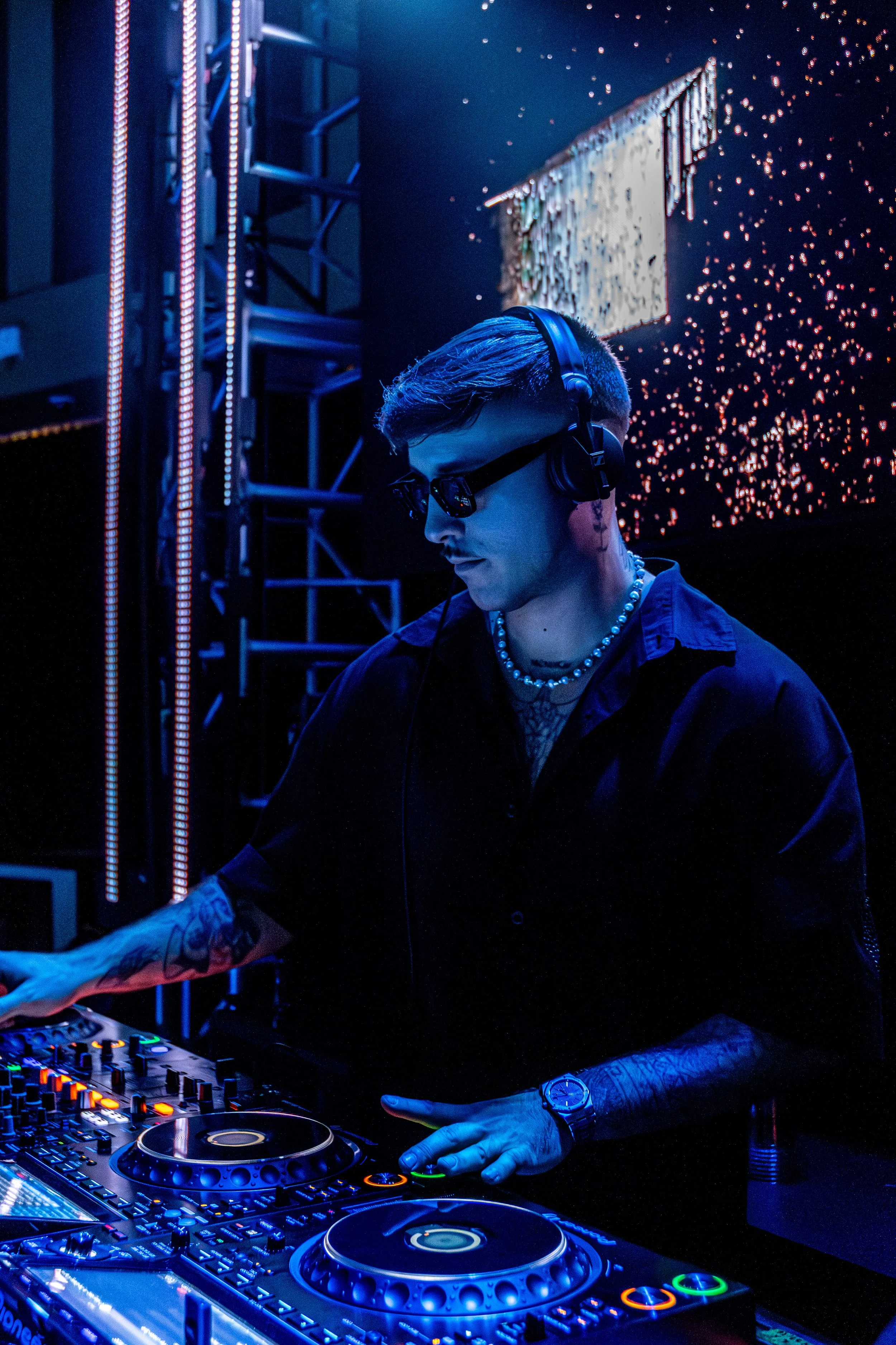 MATRODA_PoolAfterDark_JTShots_01-141.jpg