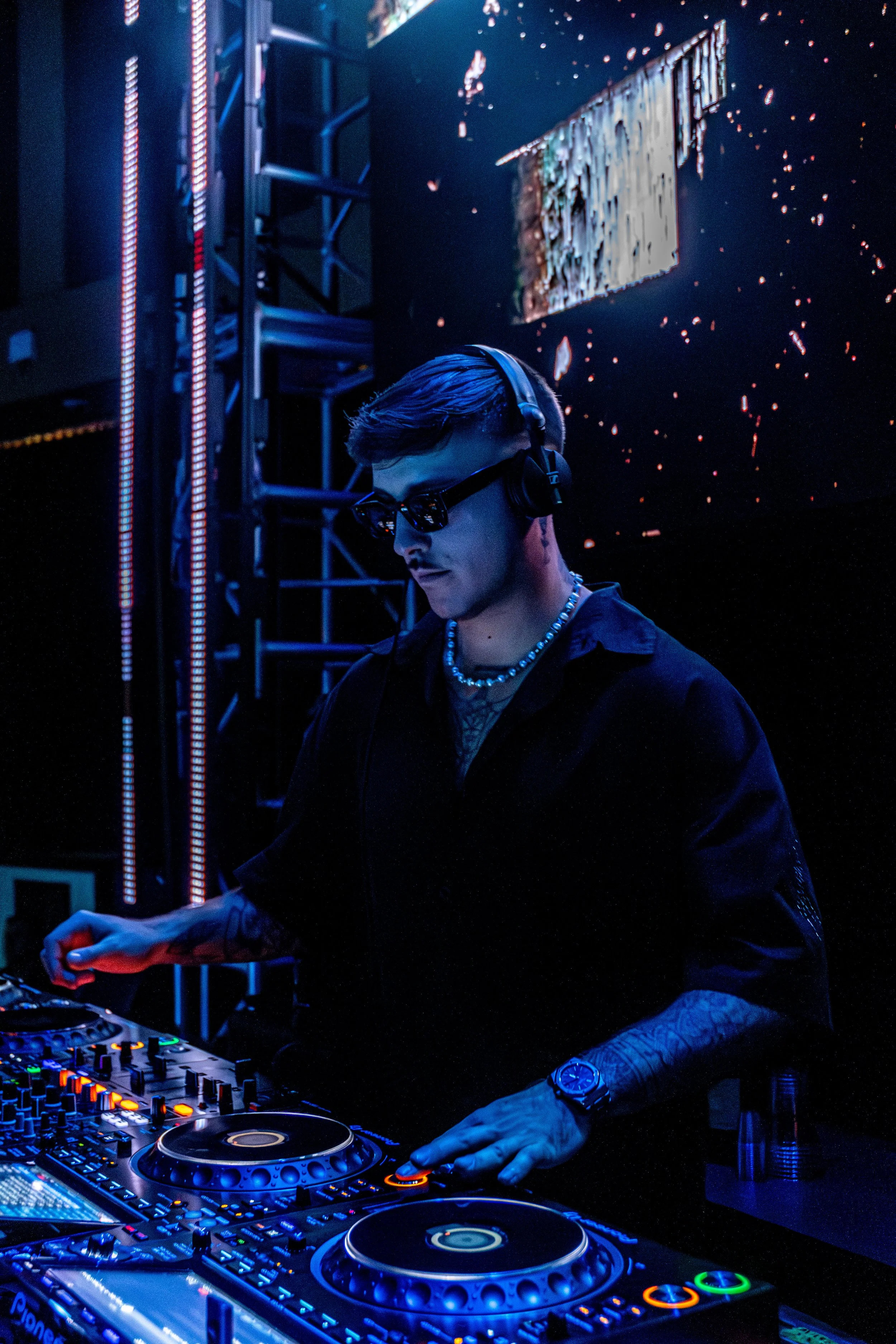 MATRODA_PoolAfterDark_JTShots_01-142.jpg