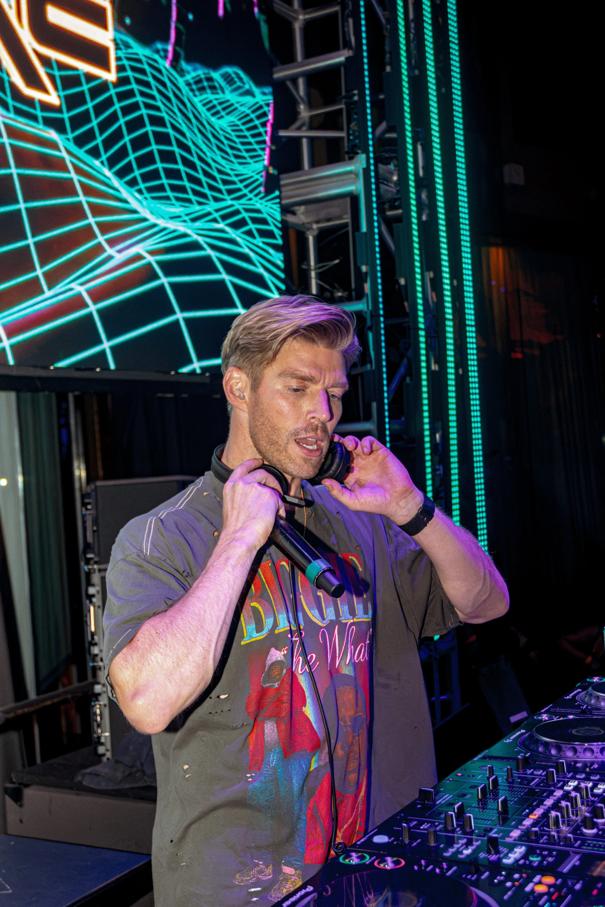 JTShots_KyleCook_ThePoolAfterDark_-40.jpg