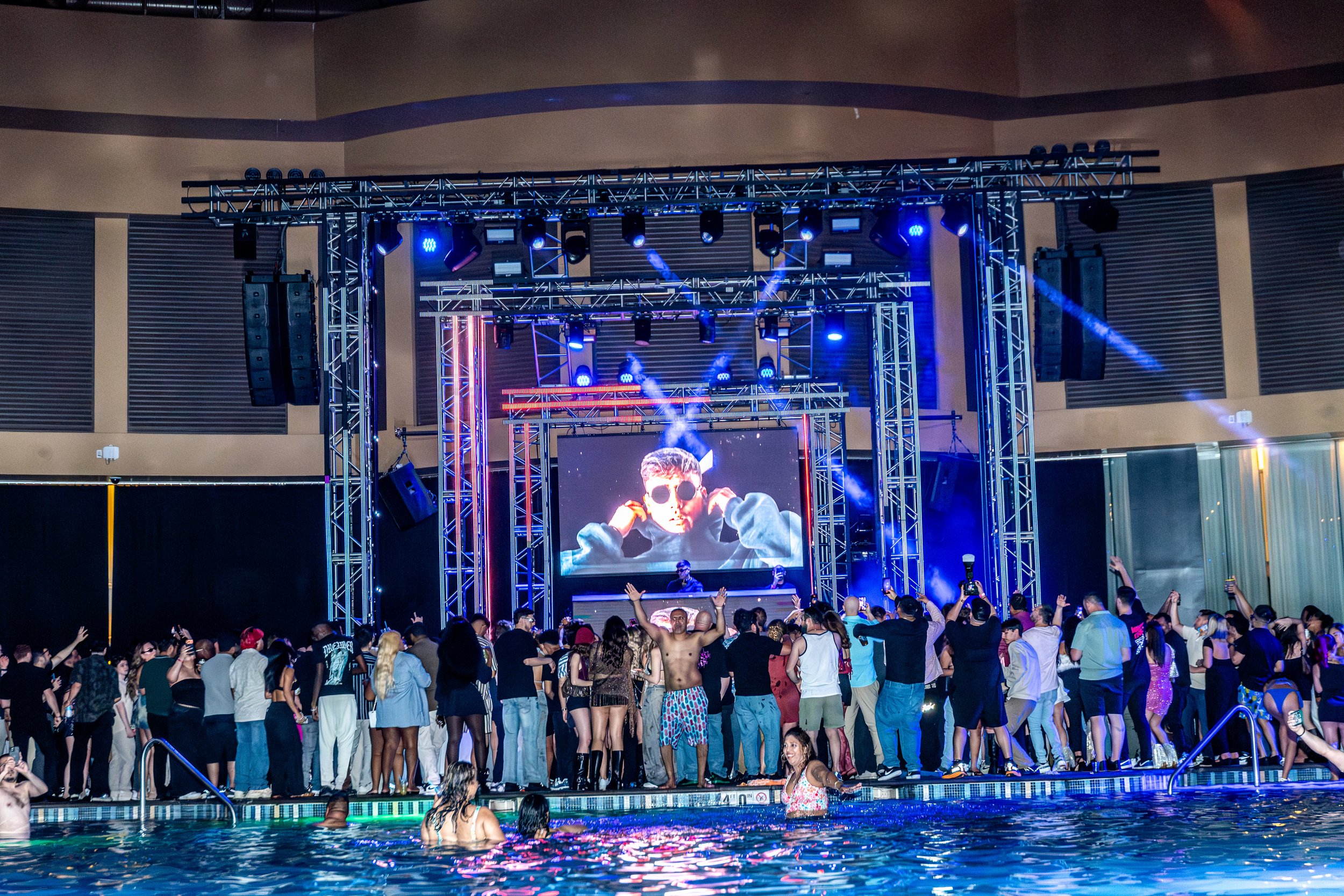MATRODA_PoolAfterDark_JTShots_01-117.jpg