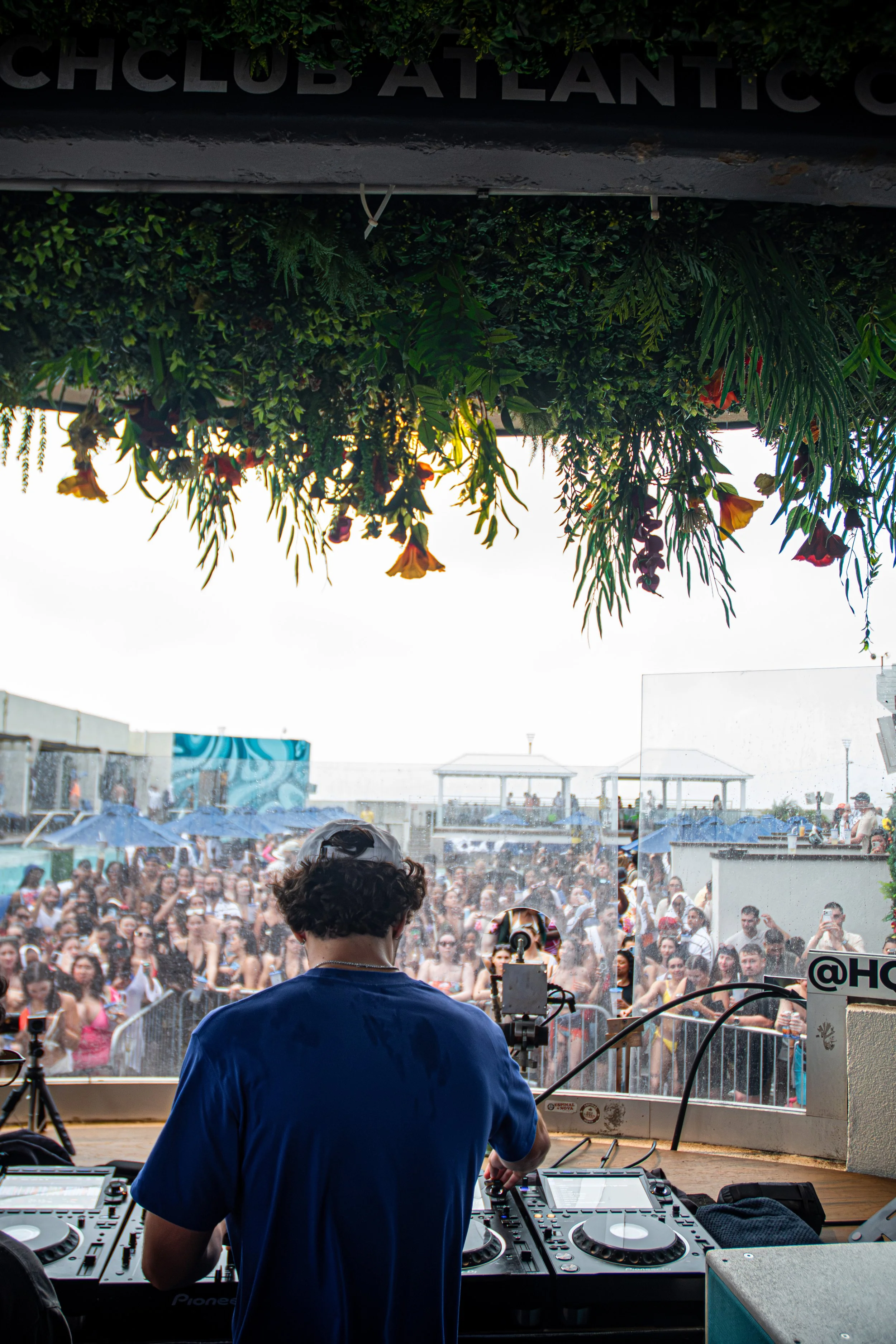 Nic Vans_HQ2_-16.jpg