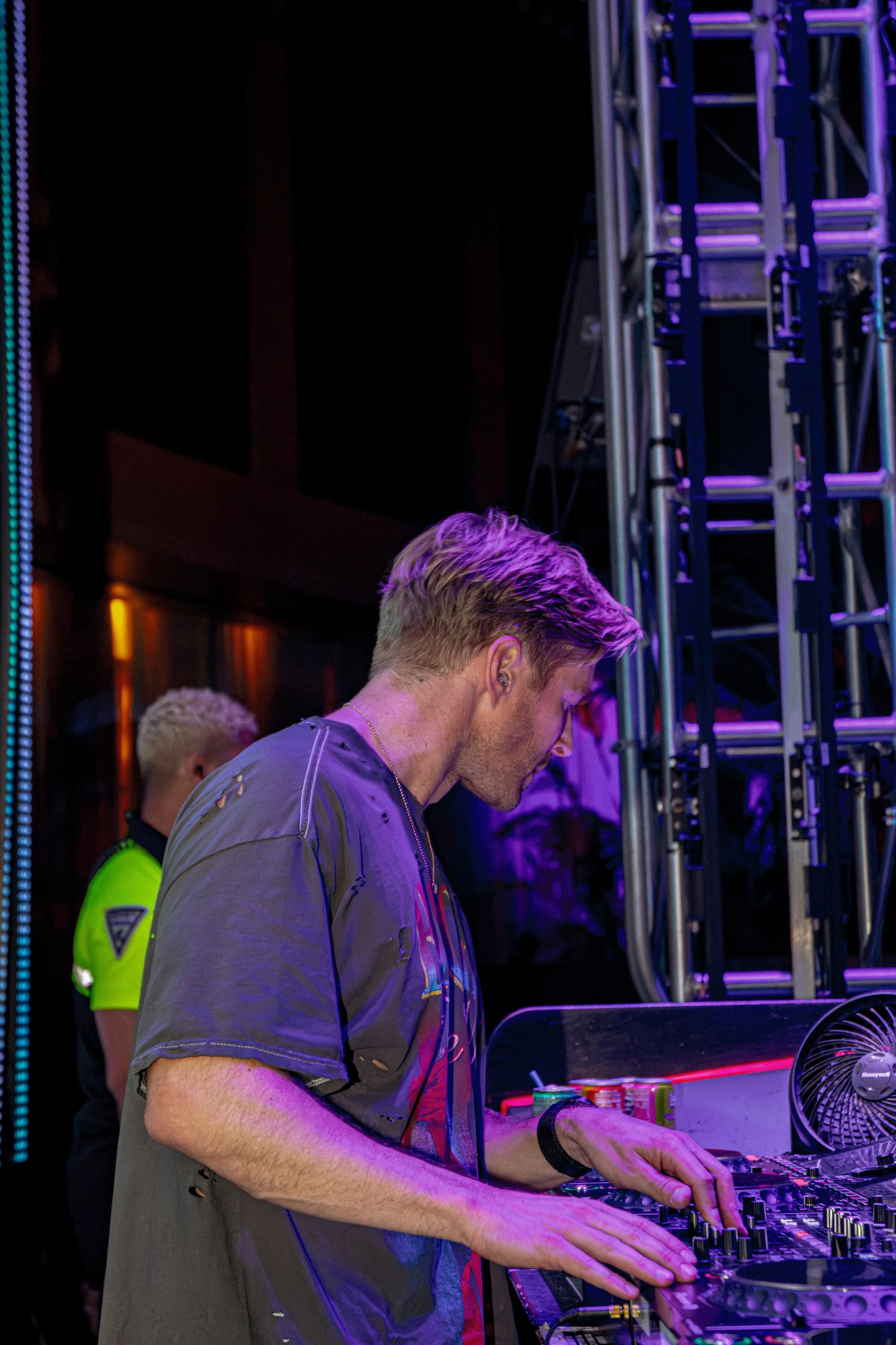 JTShots_KyleCook_ThePoolAfterDark_-46.jpg
