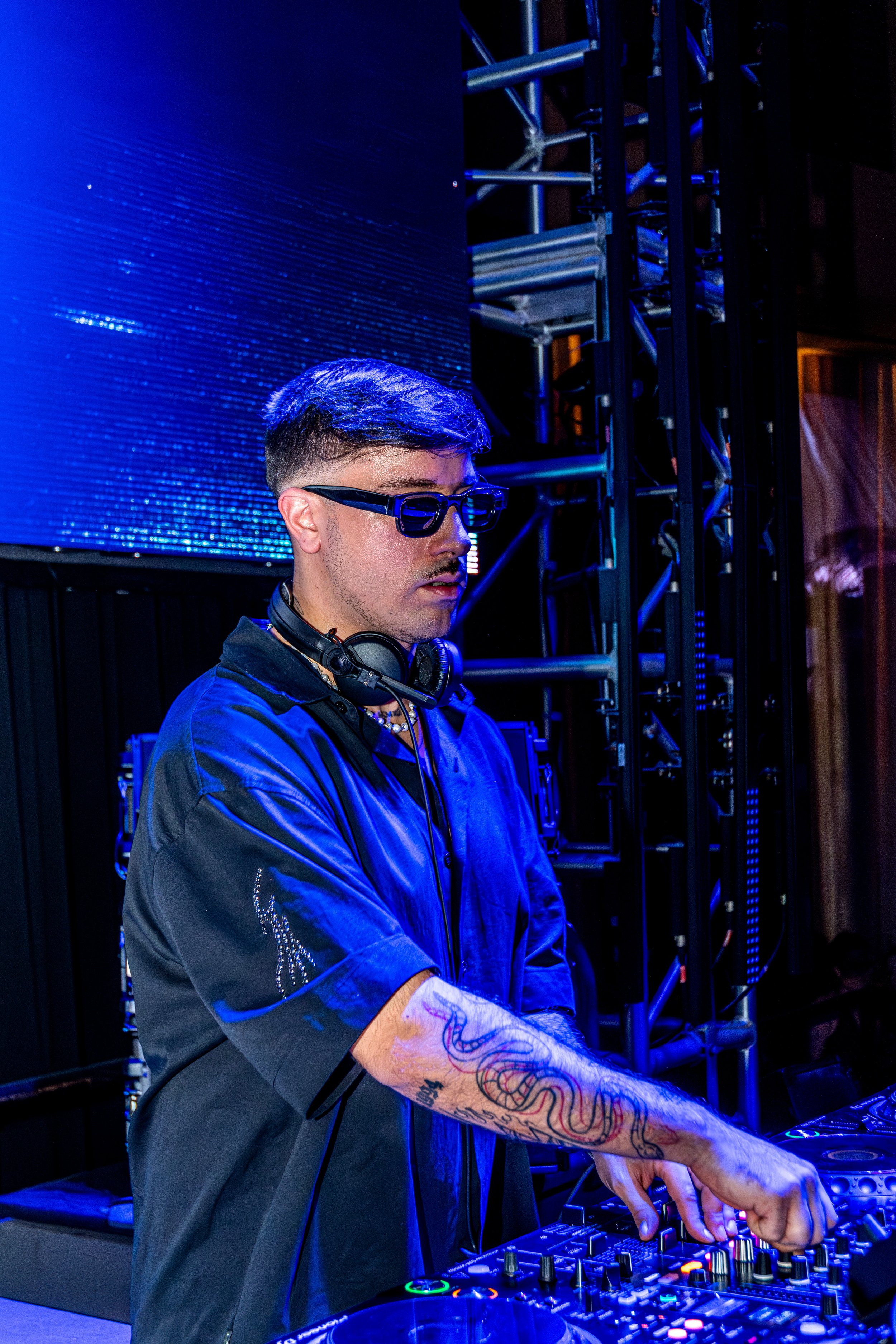 MATRODA_PoolAfterDark_JTShots_01-121.jpg