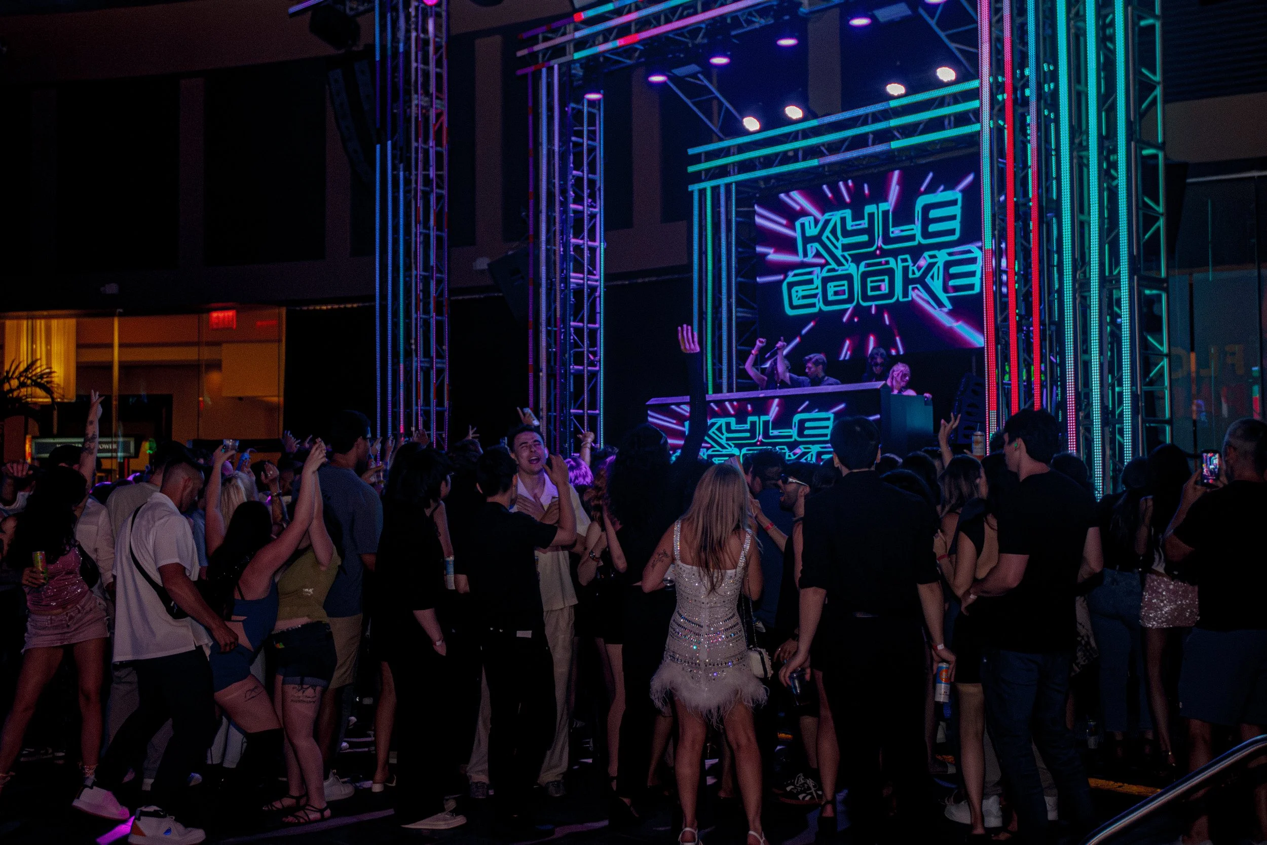 JTShots_KyleCook_ThePoolAfterDark_-66.jpg