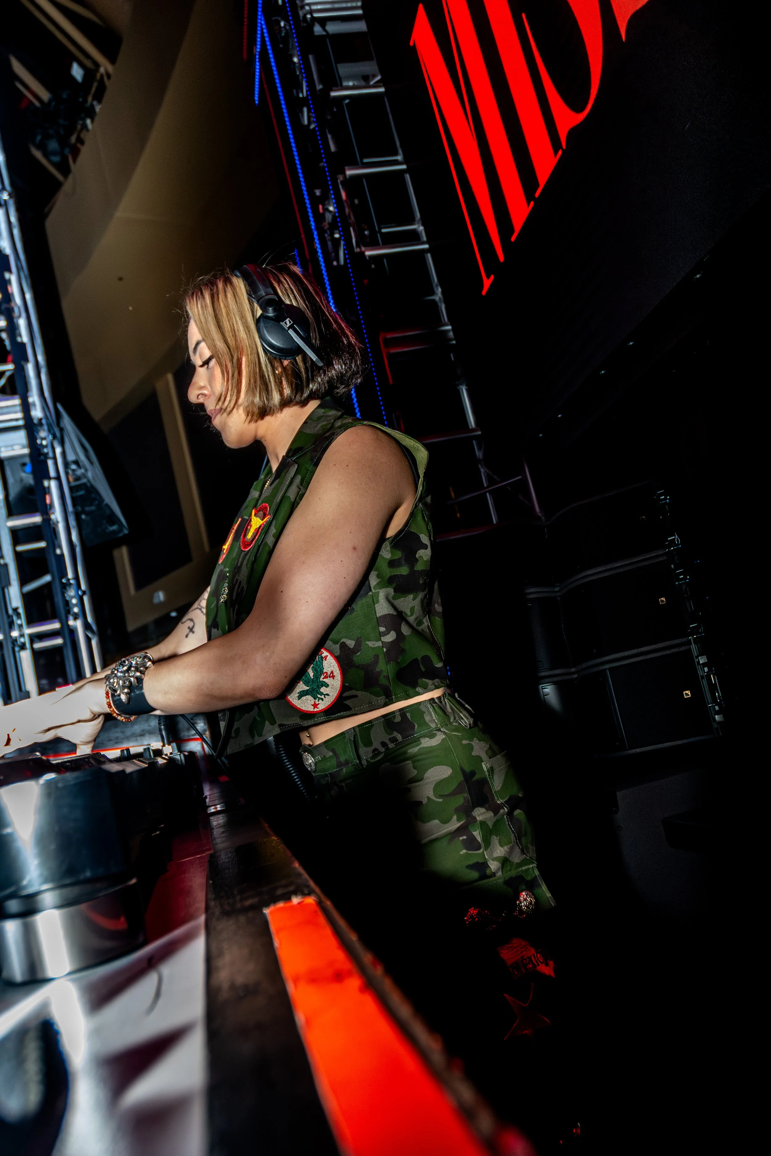 MATRODA_PoolAfterDark_JTShots_01-51.jpg