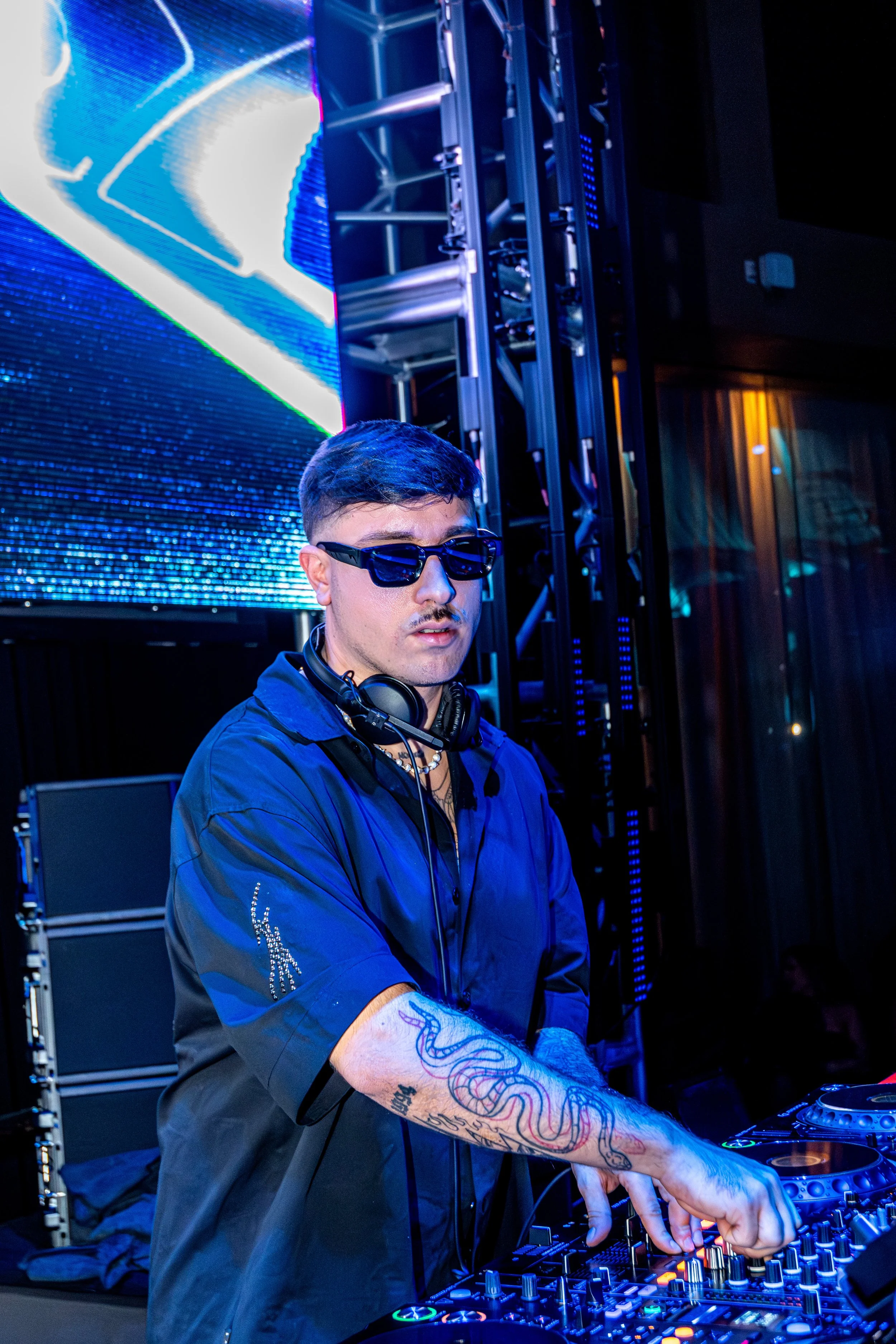 MATRODA_PoolAfterDark_JTShots_01-120.jpg