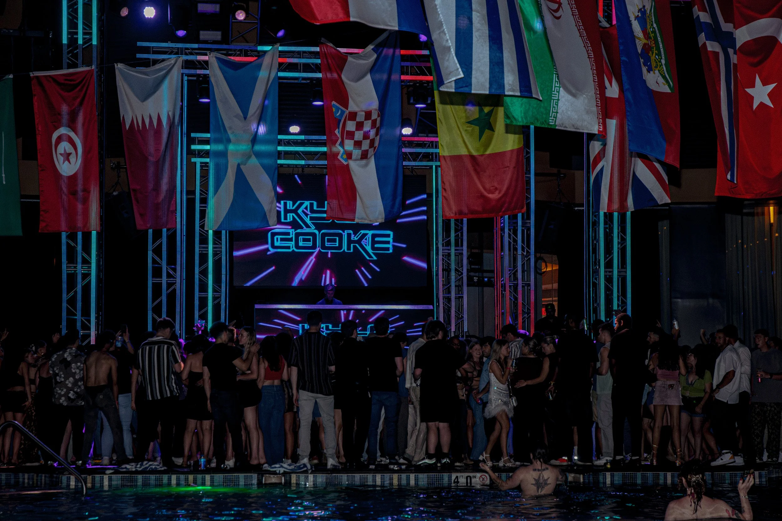 JTShots_KyleCook_ThePoolAfterDark_-39.jpg