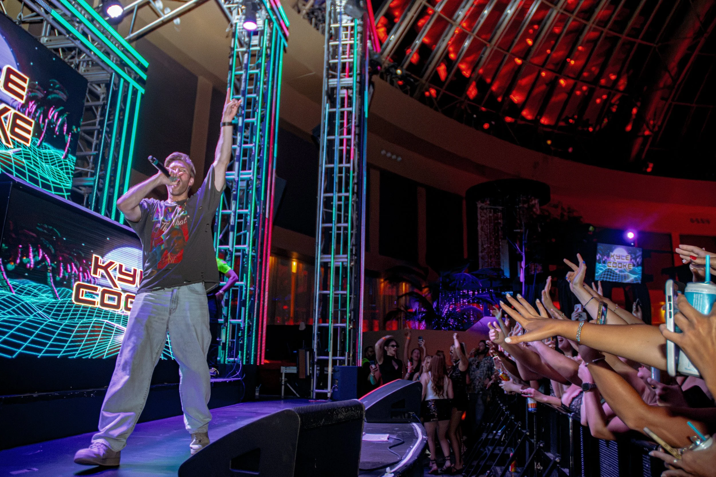 JTShots_KyleCook_ThePoolAfterDark_-16.jpg