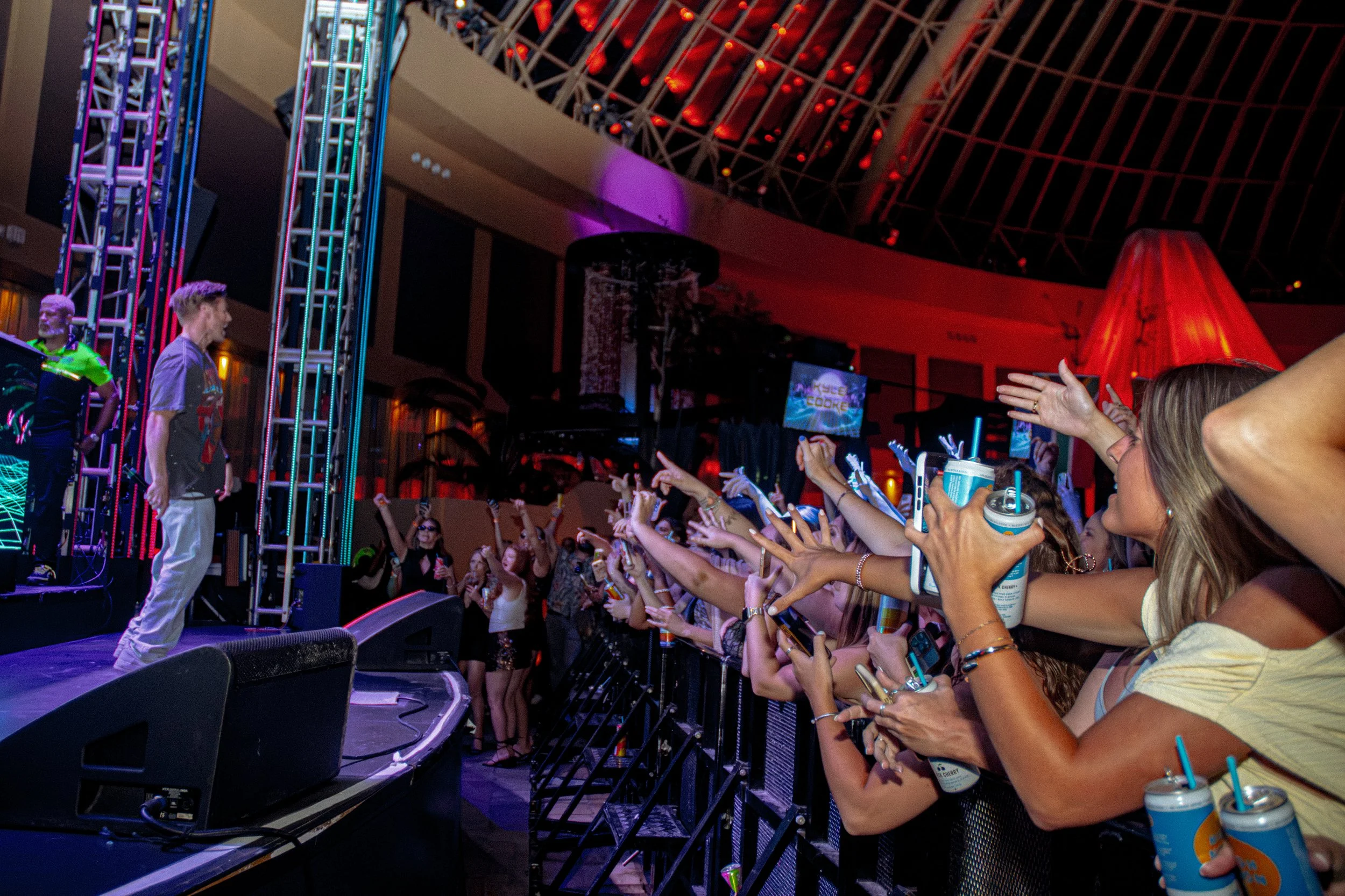 JTShots_KyleCook_ThePoolAfterDark_-13.jpg