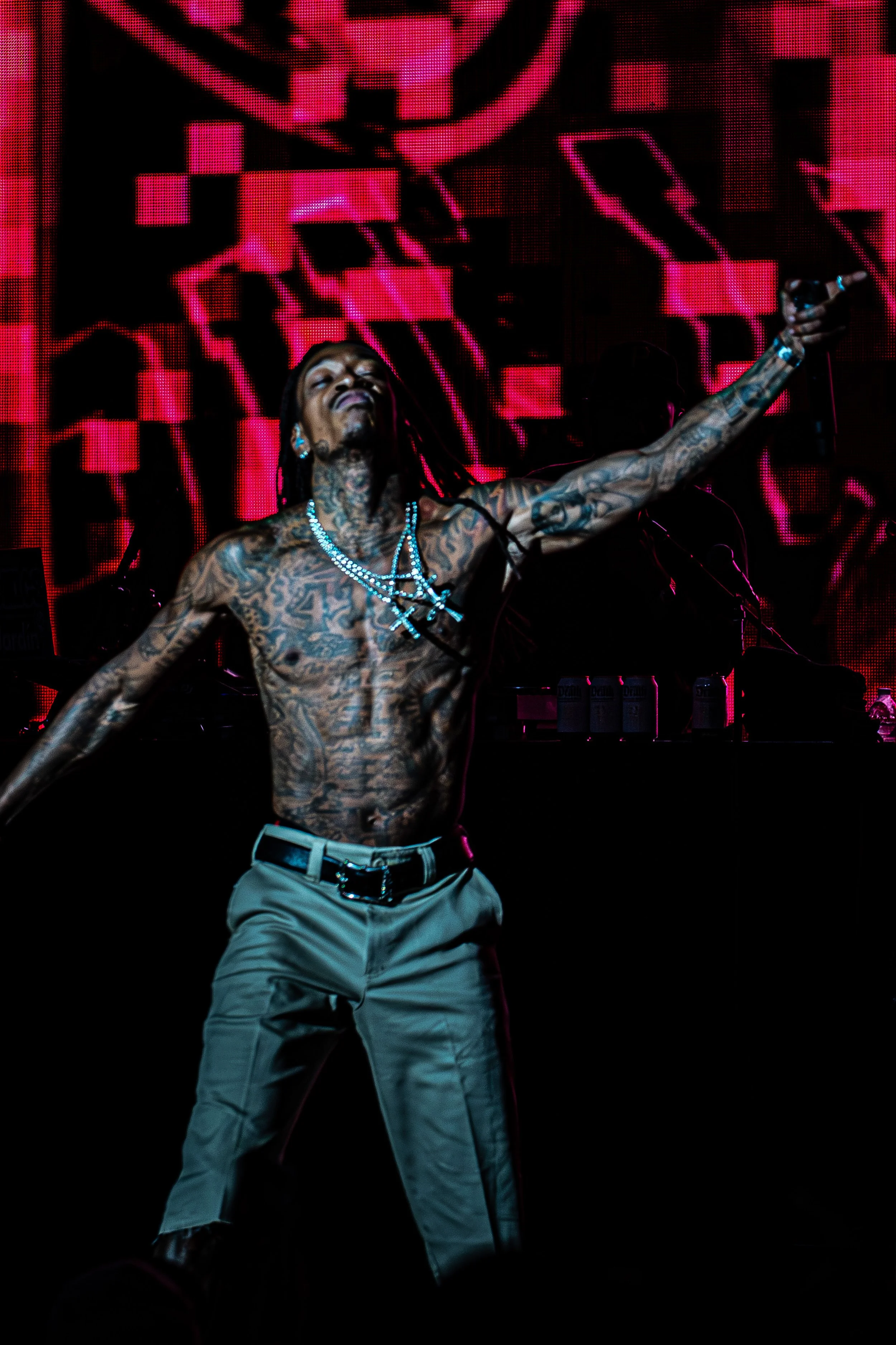 wiz-khalifa-pnc-bank-arts-center-holmdel-nj-001-40.jpg